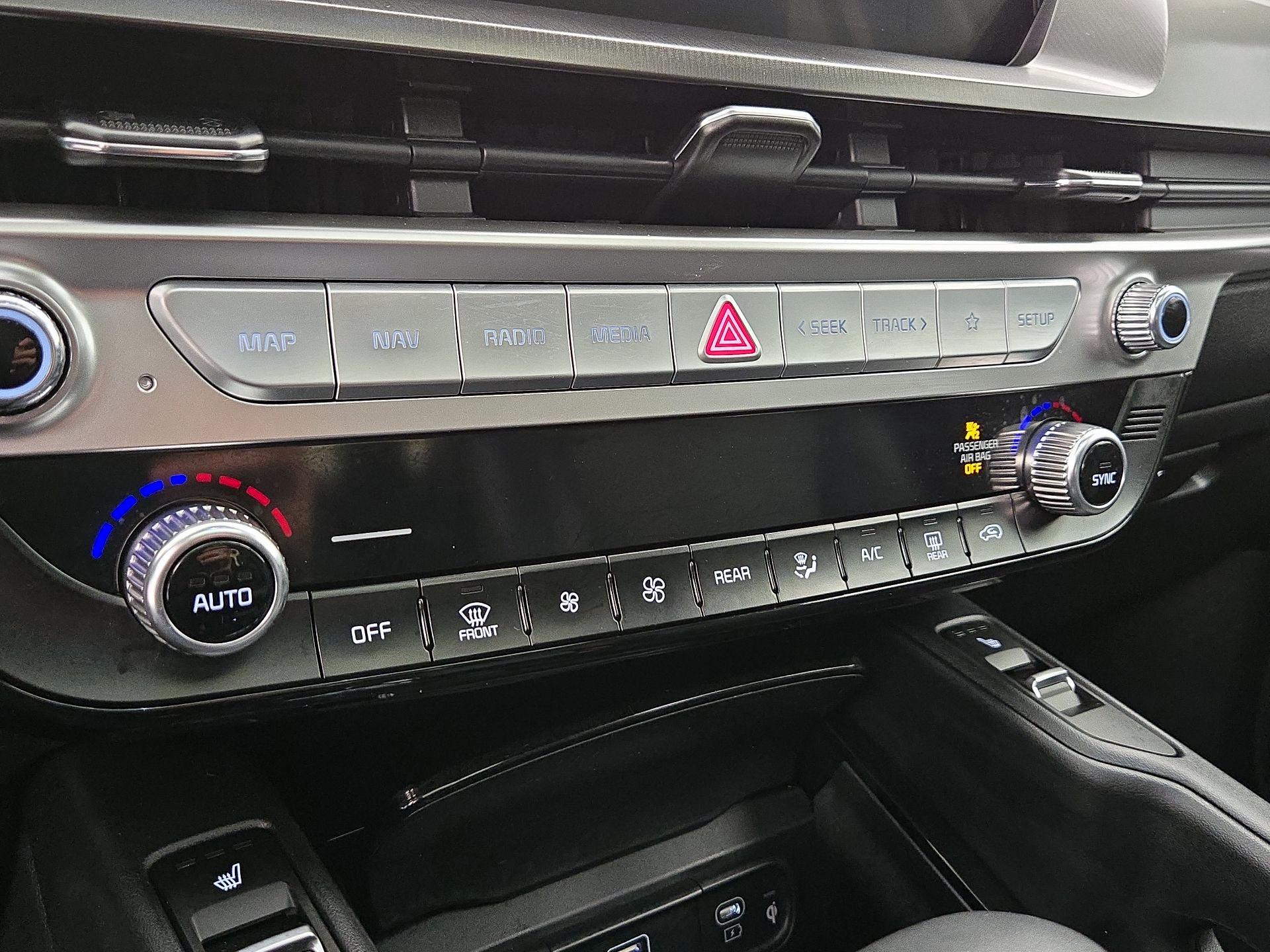 Thumbnail: 2023 Kia Telluride - 17