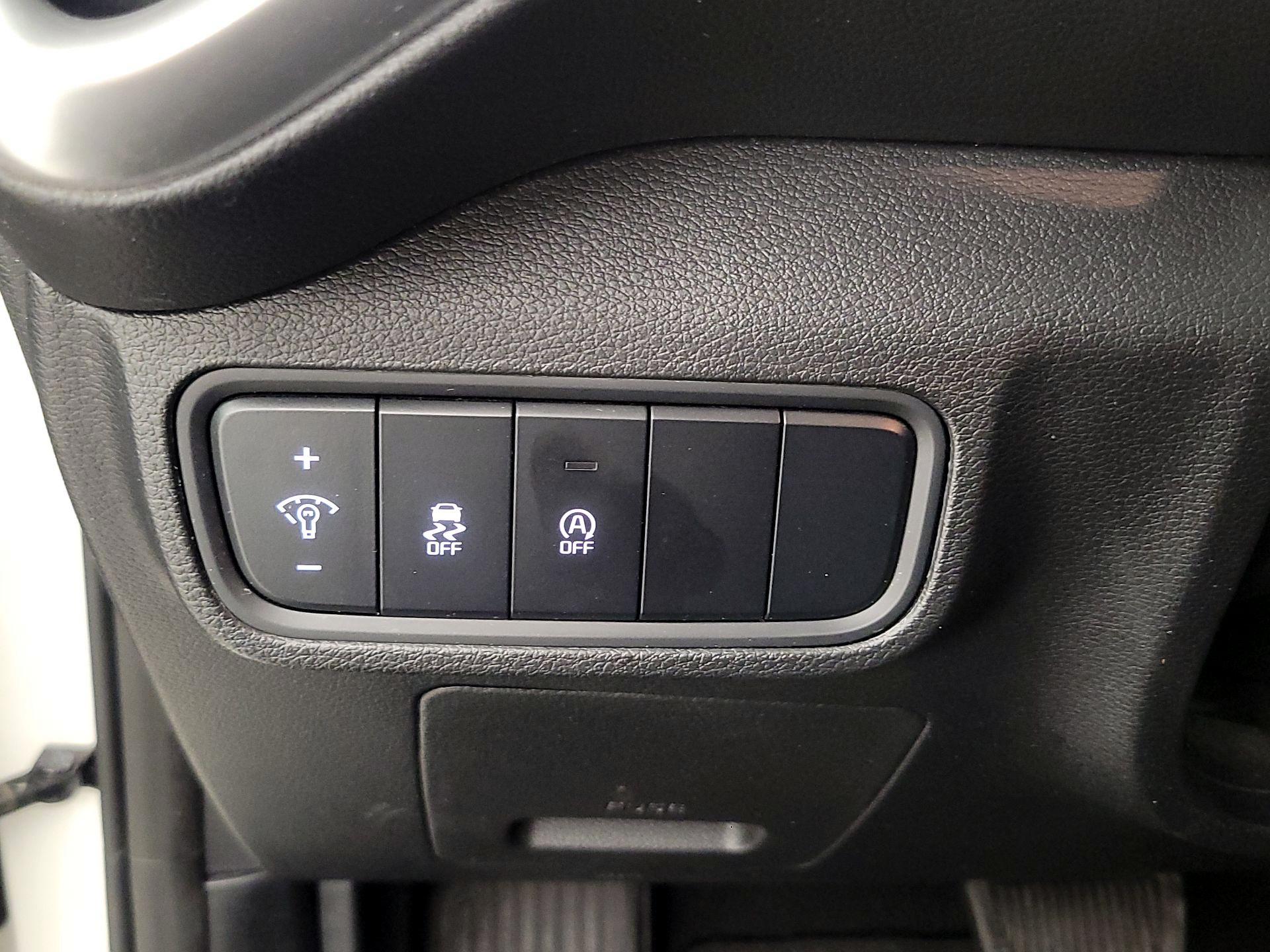 Thumbnail: 2023 Kia Soul - 13