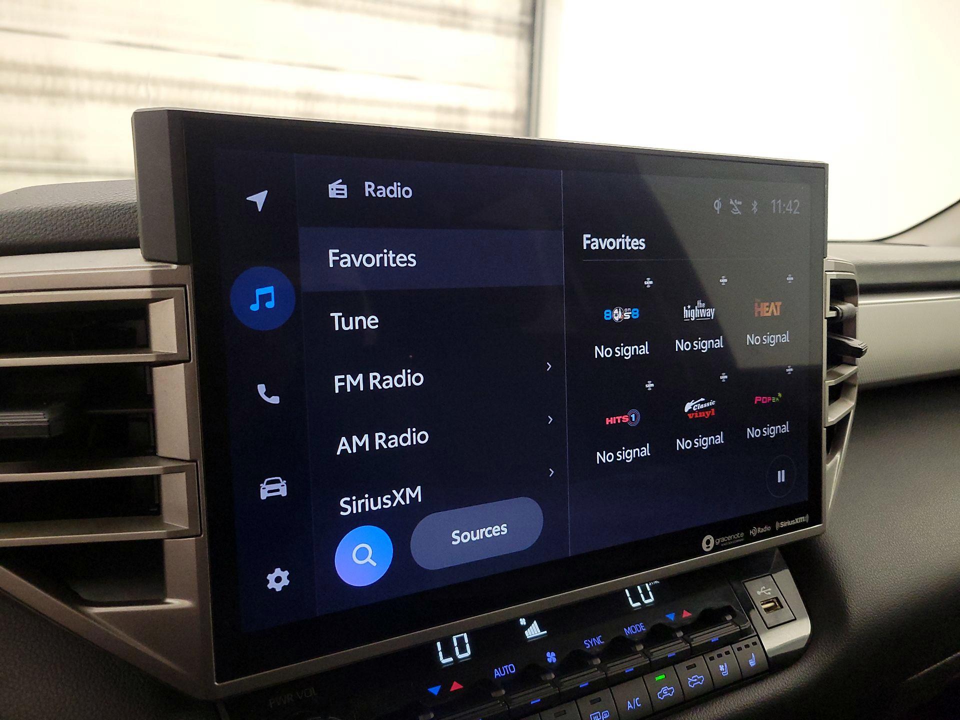 Thumbnail: 2023 Toyota Tundra - 15