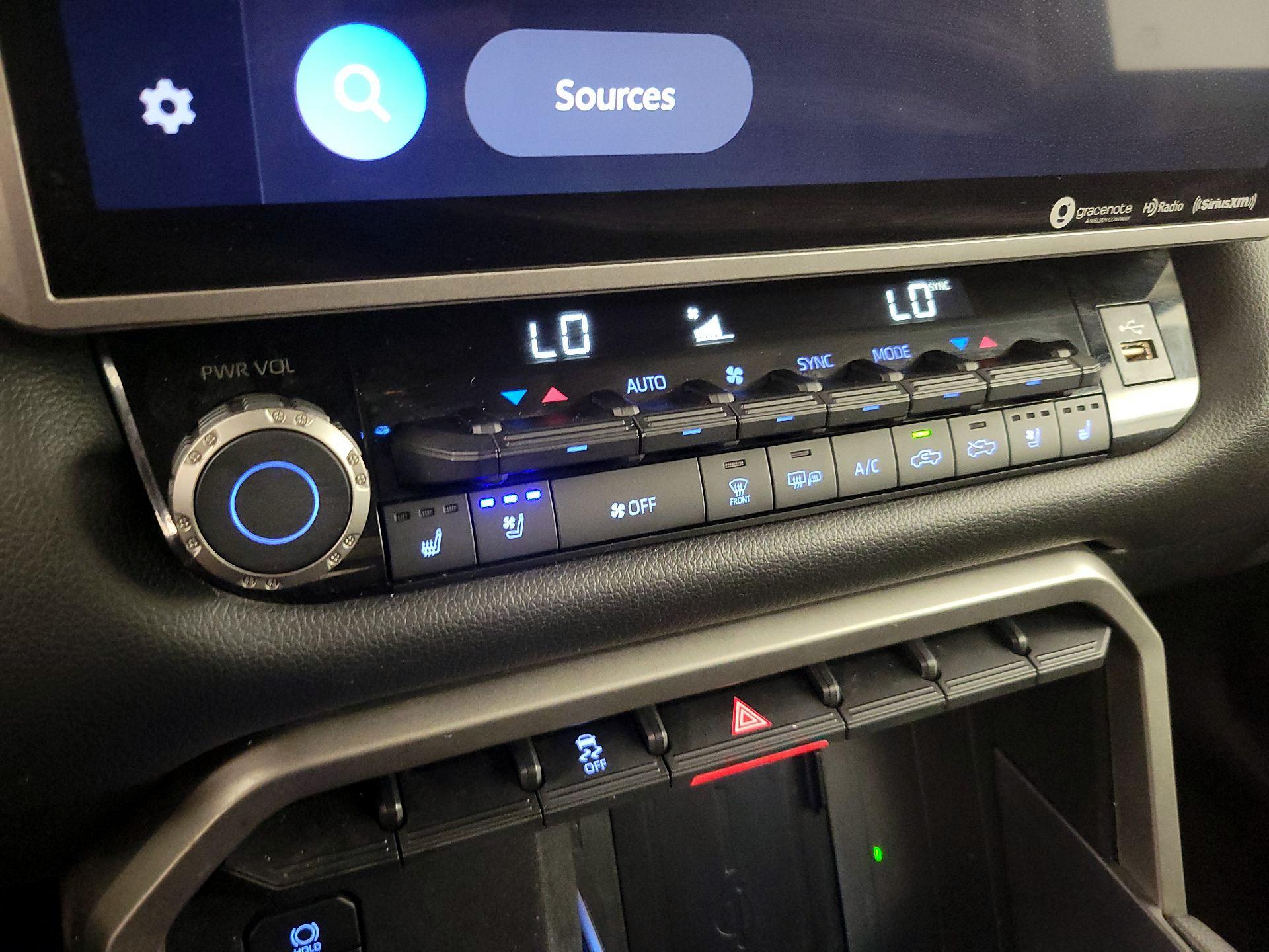 Thumbnail: 2023 Toyota Tundra - 16