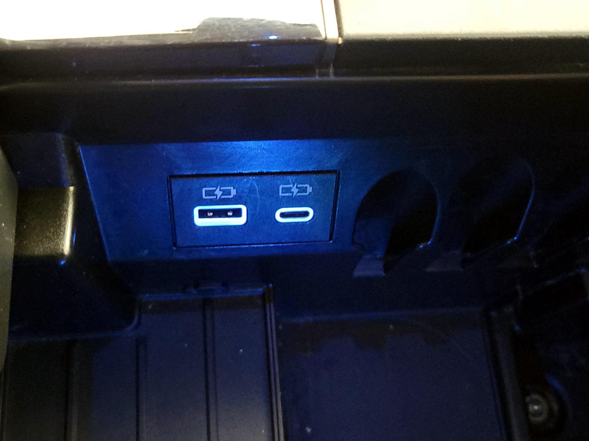 Thumbnail: 2023 Toyota Tundra - 18