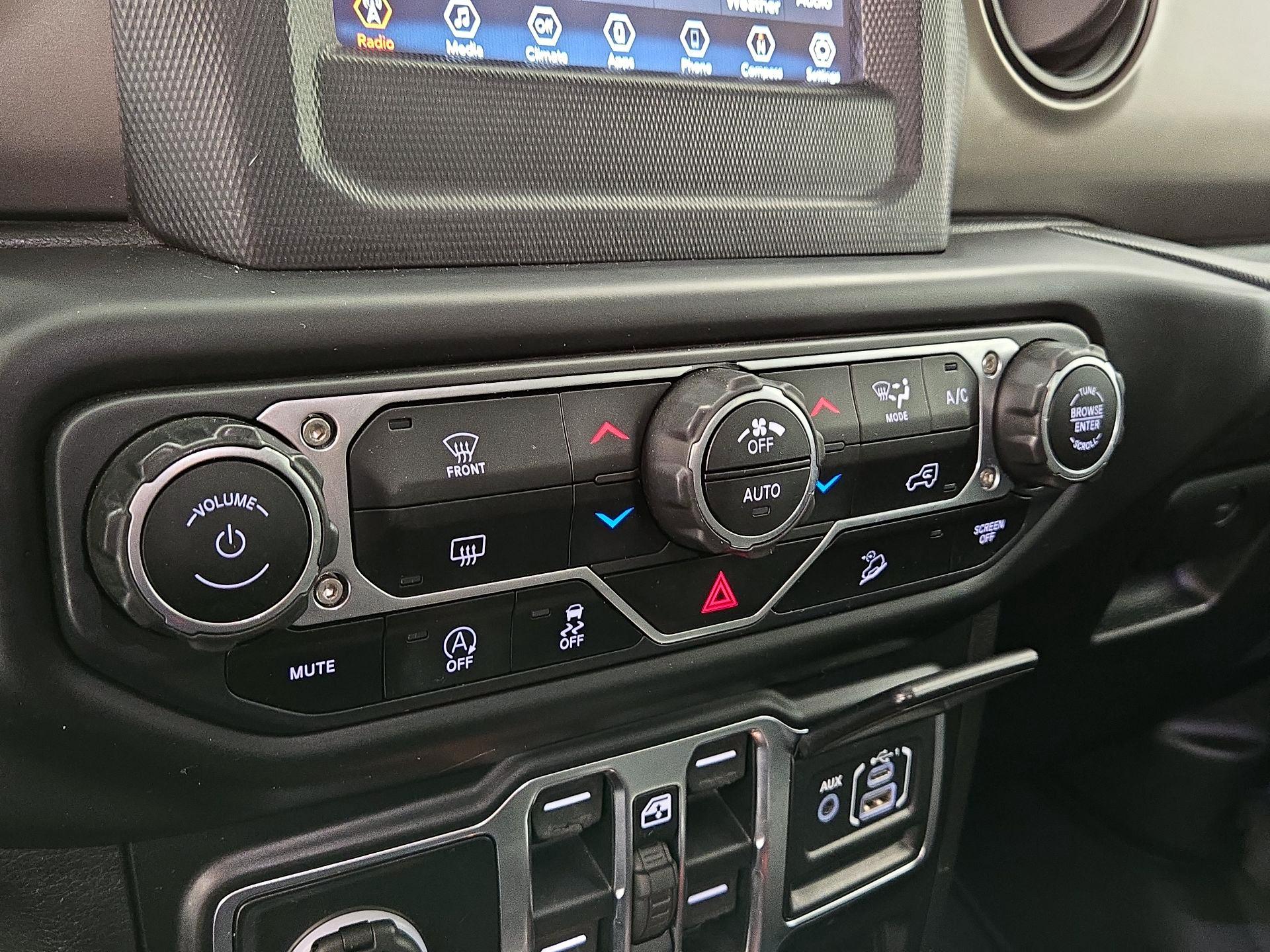 Thumbnail: 2020 Jeep Wrangler - 16