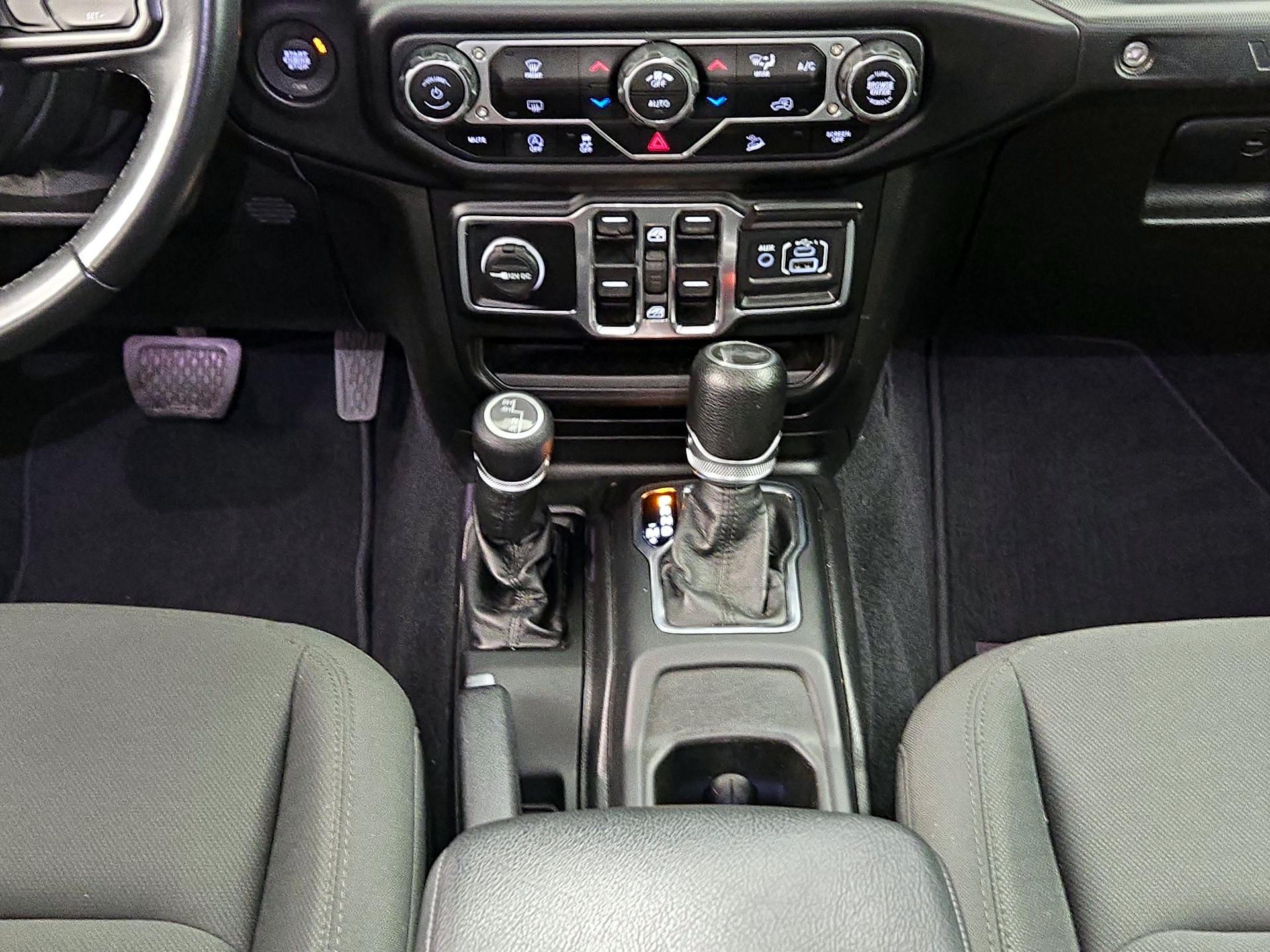 Thumbnail: 2020 Jeep Wrangler - 17