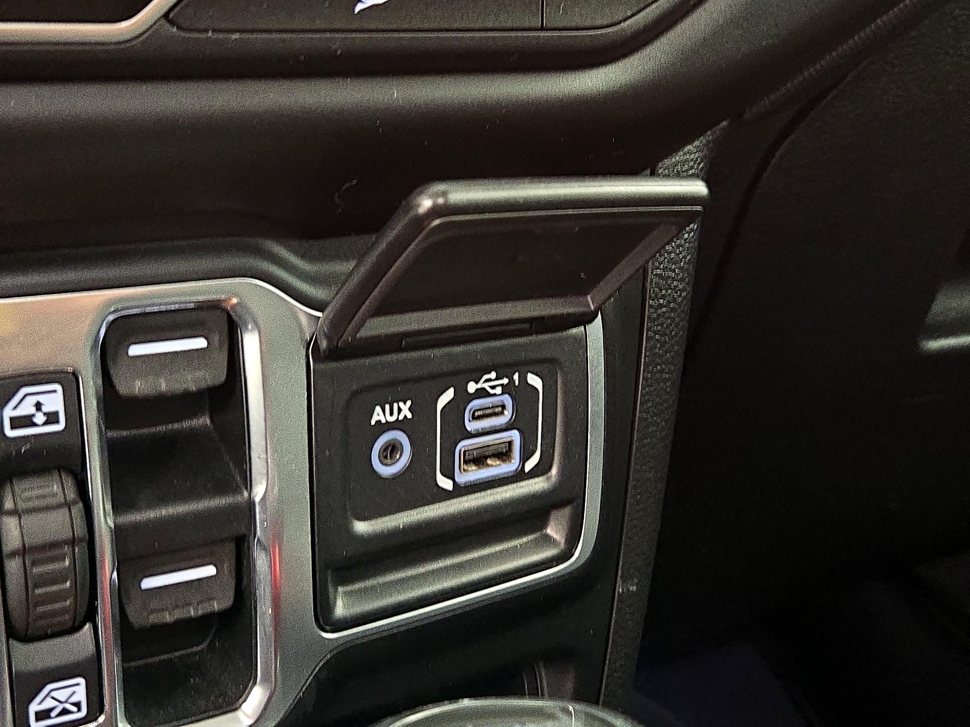 Thumbnail: 2020 Jeep Wrangler - 18