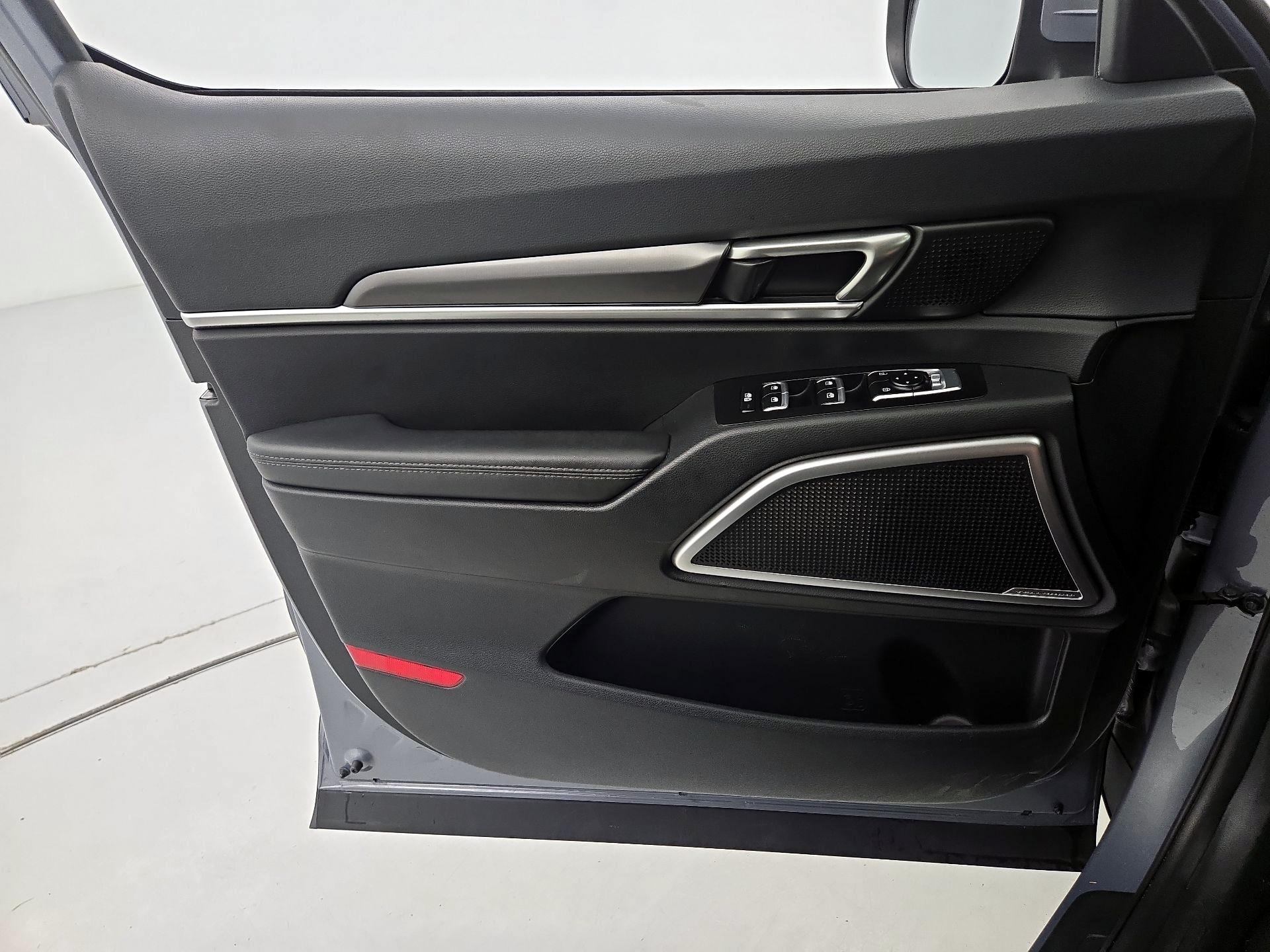 Thumbnail: 2023 Kia Telluride - 12