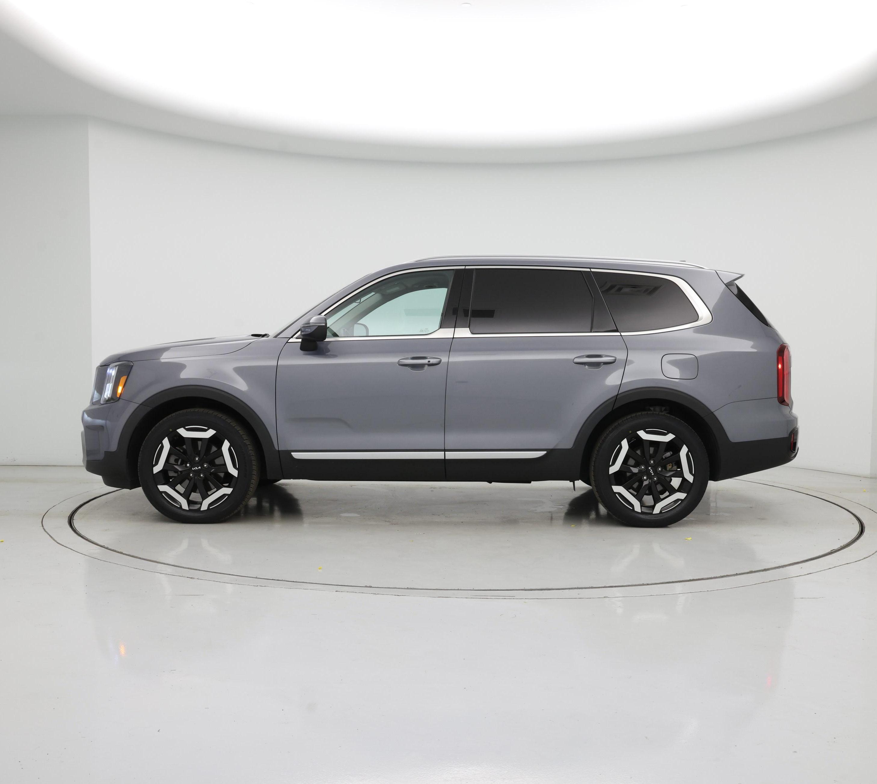 Thumbnail: 2023 Kia Telluride - 3