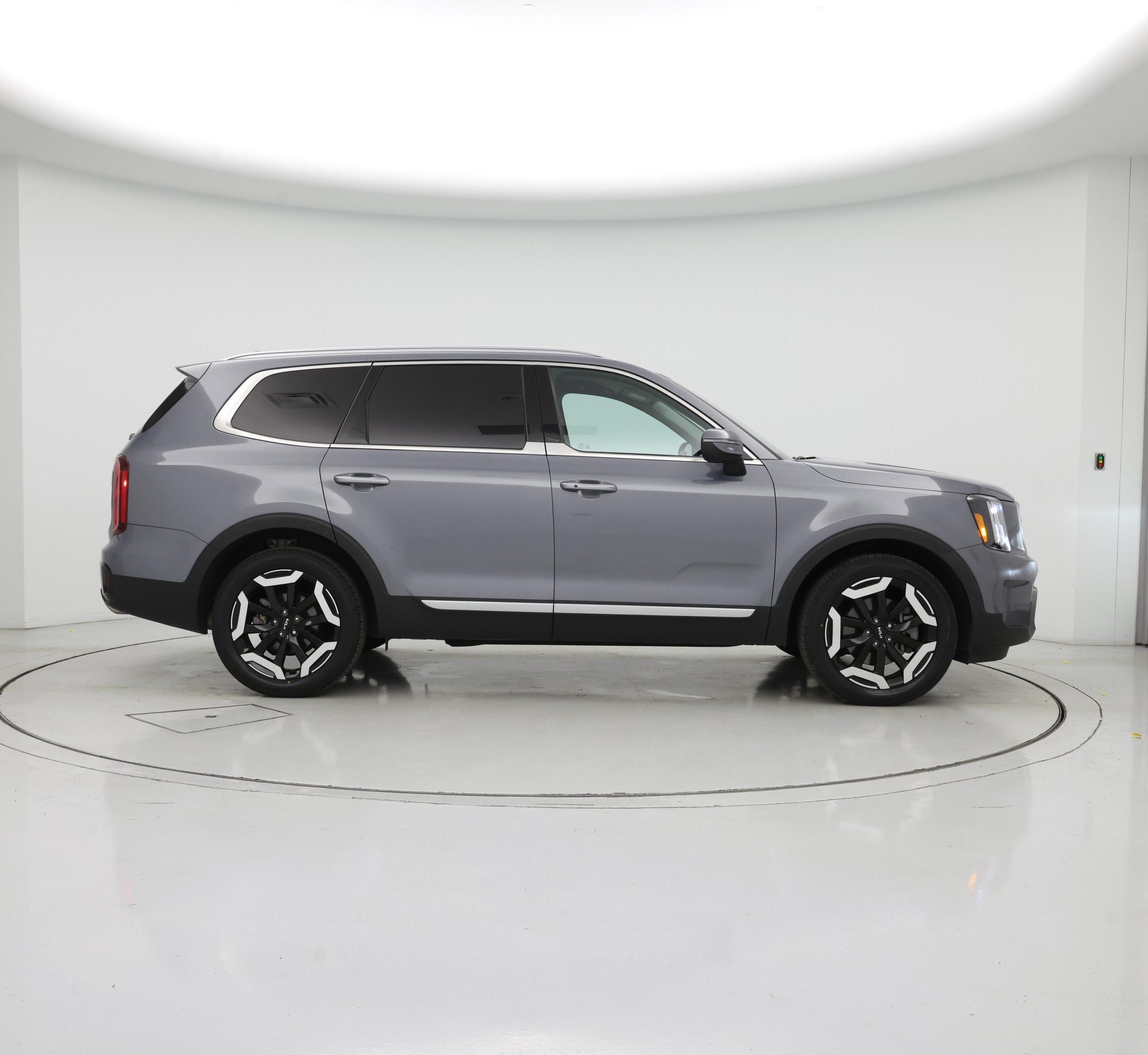 Thumbnail: 2023 Kia Telluride - 7