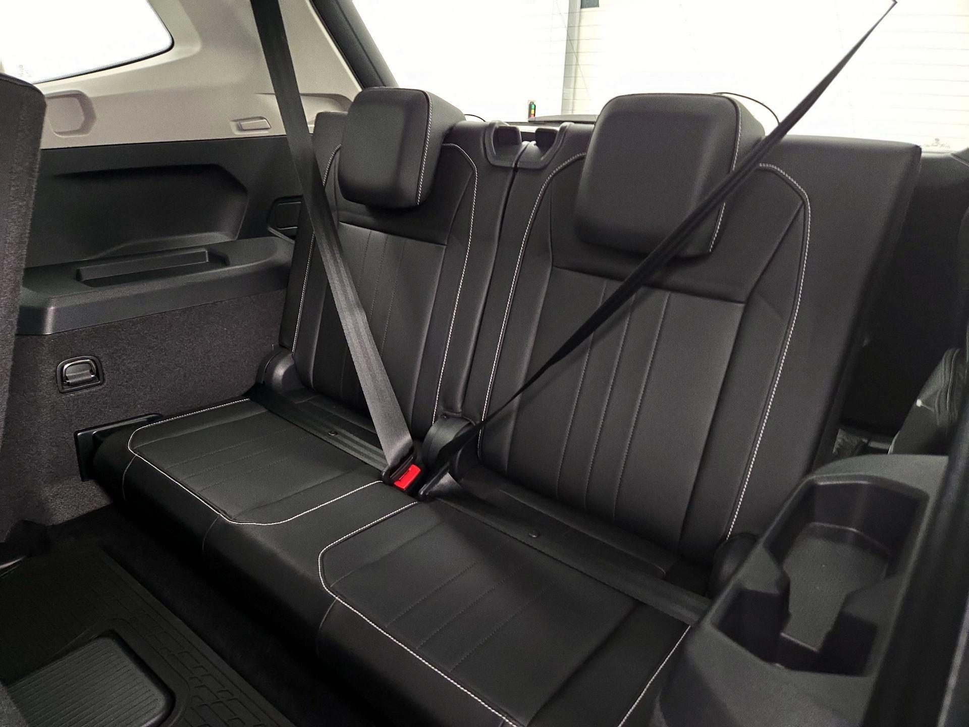 Thumbnail: 2022 Volkswagen Tiguan - 20