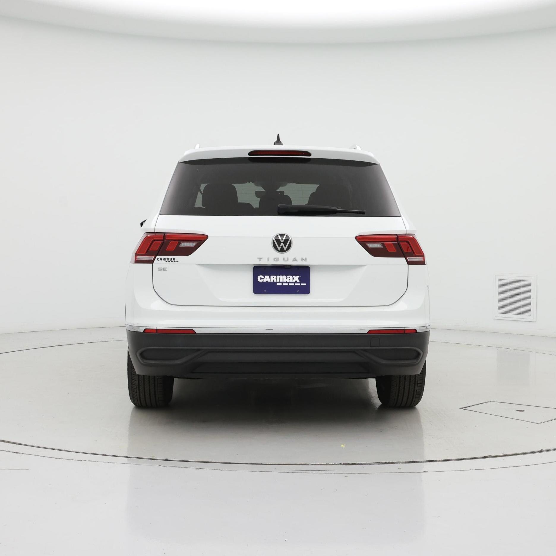 Thumbnail: 2022 Volkswagen Tiguan - 6