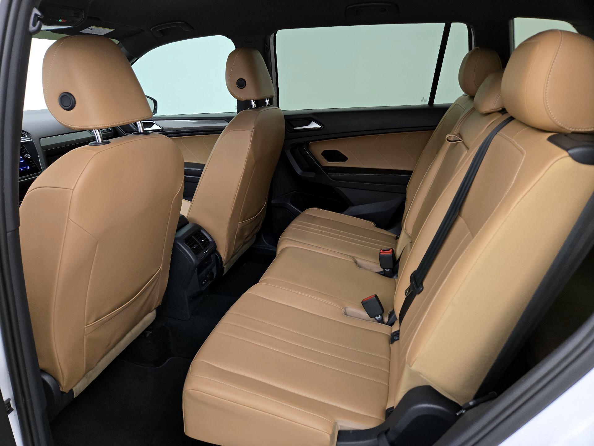 Thumbnail: 2022 Volkswagen Tiguan - 19