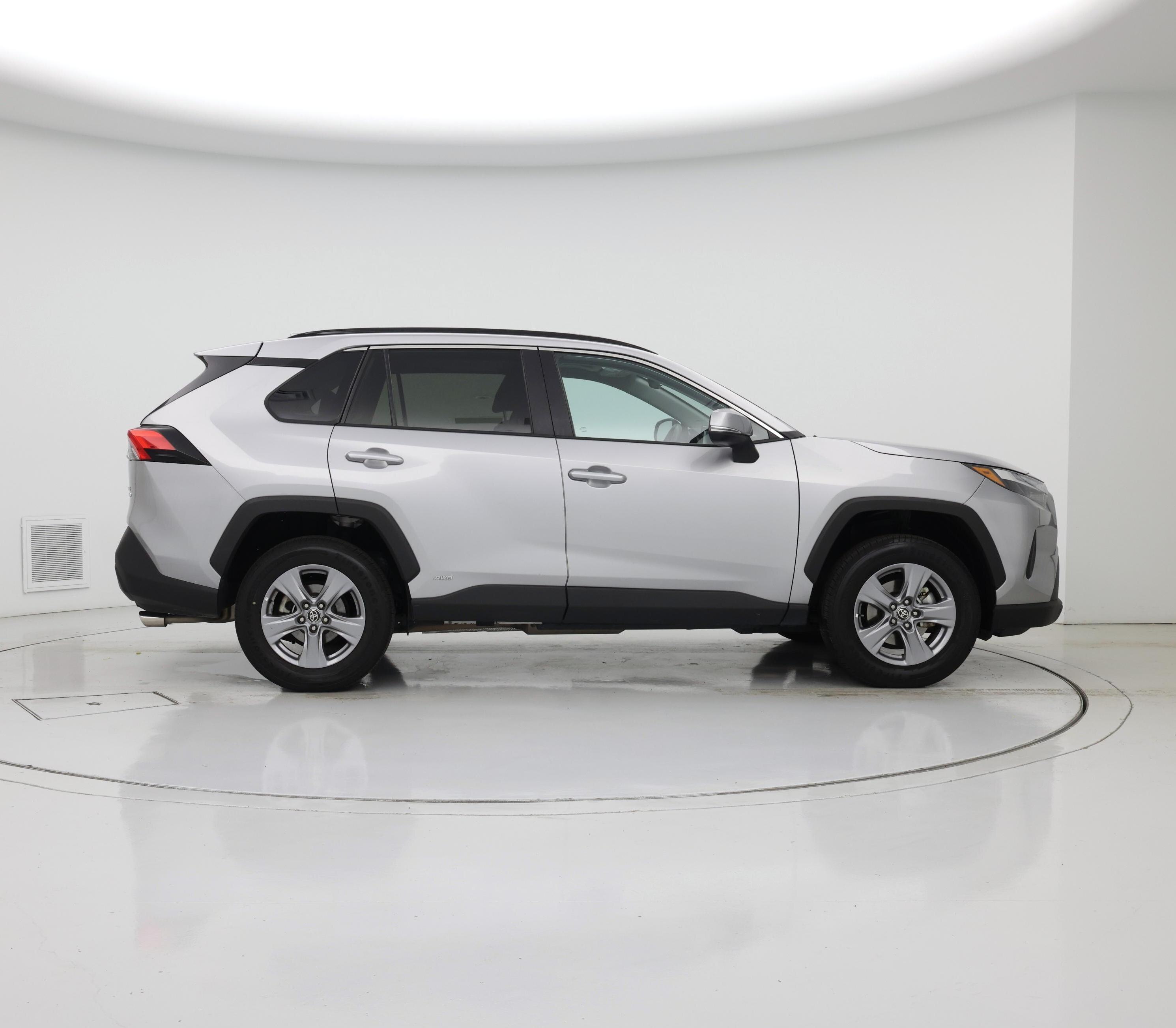 Thumbnail: 2022 Toyota RAV4 - 7