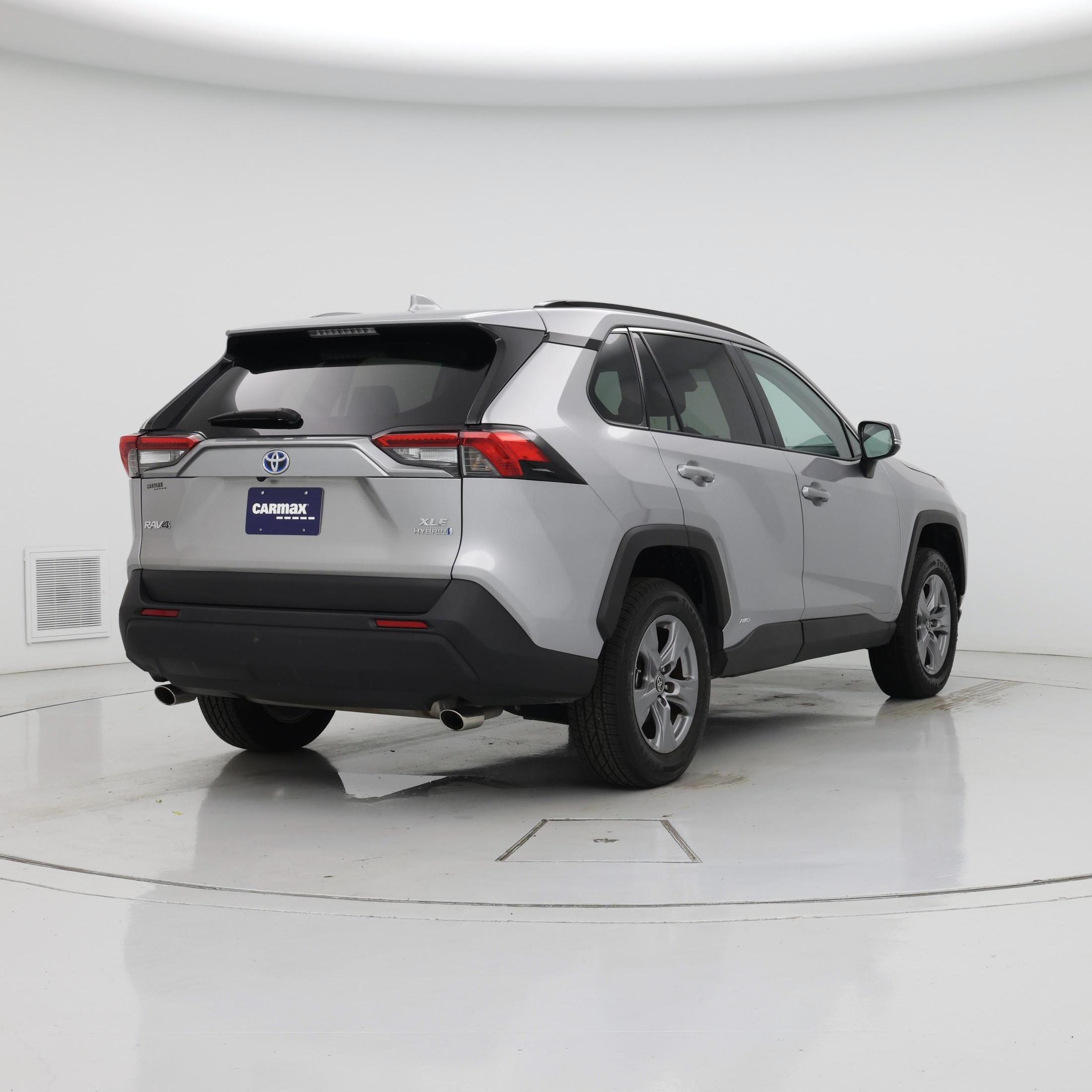 Thumbnail: 2022 Toyota RAV4 - 8