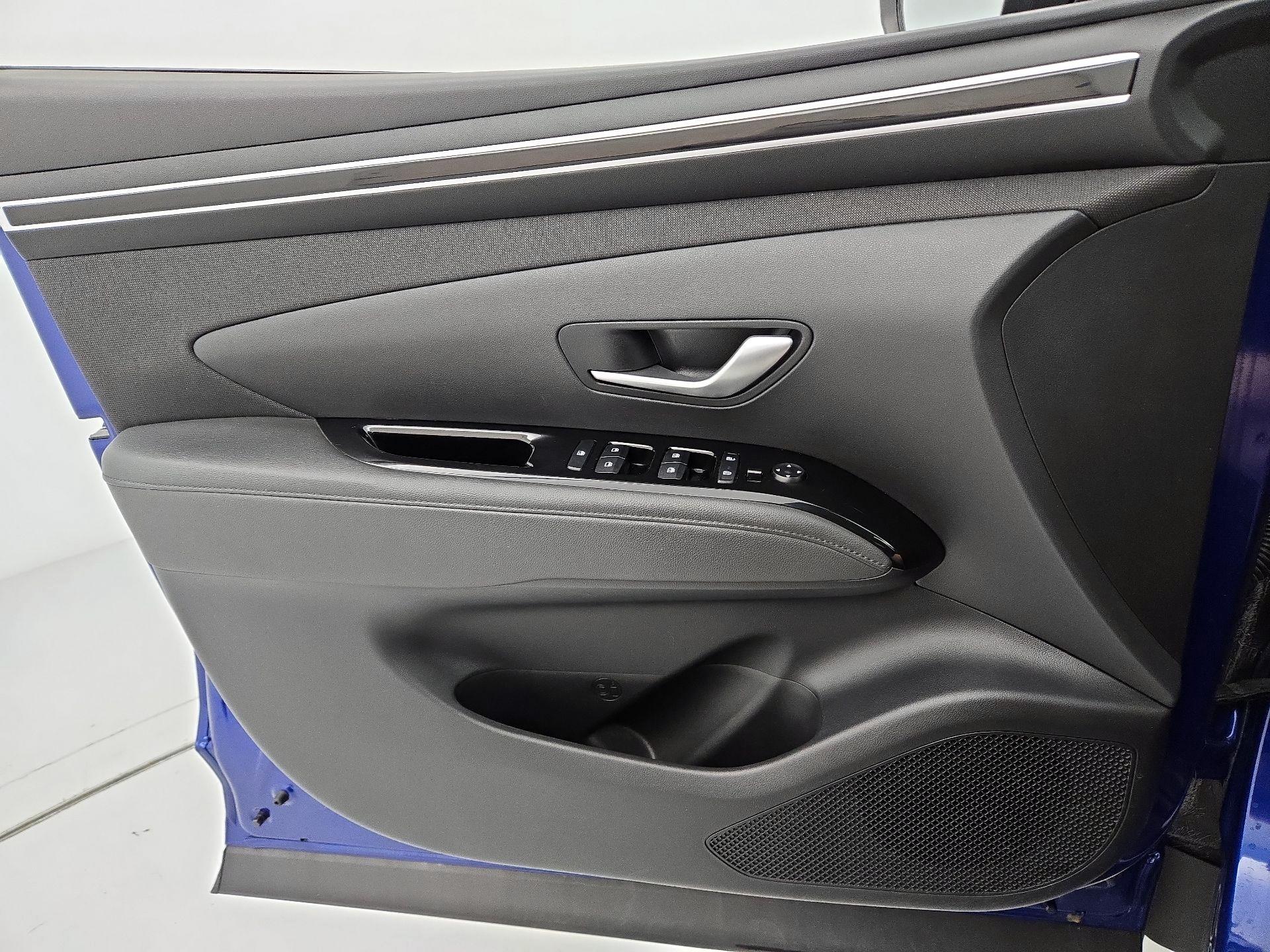 Thumbnail: 2022 Hyundai Tucson - 12