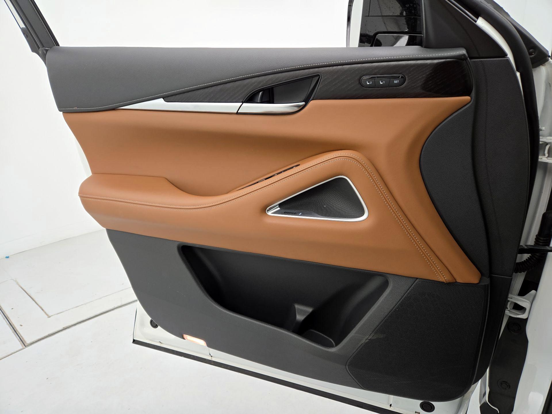 Thumbnail: 2023 INFINITI QX60 - 12