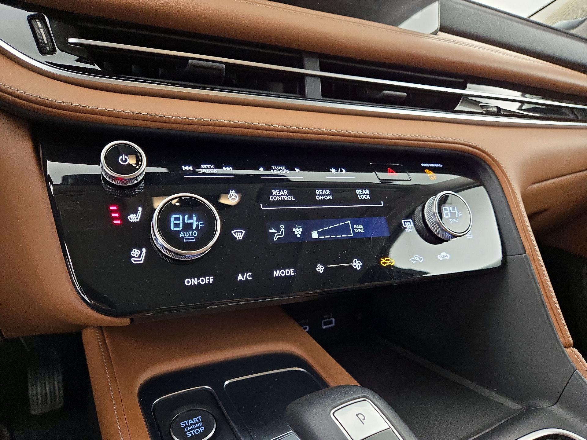 Thumbnail: 2023 INFINITI QX60 - 17