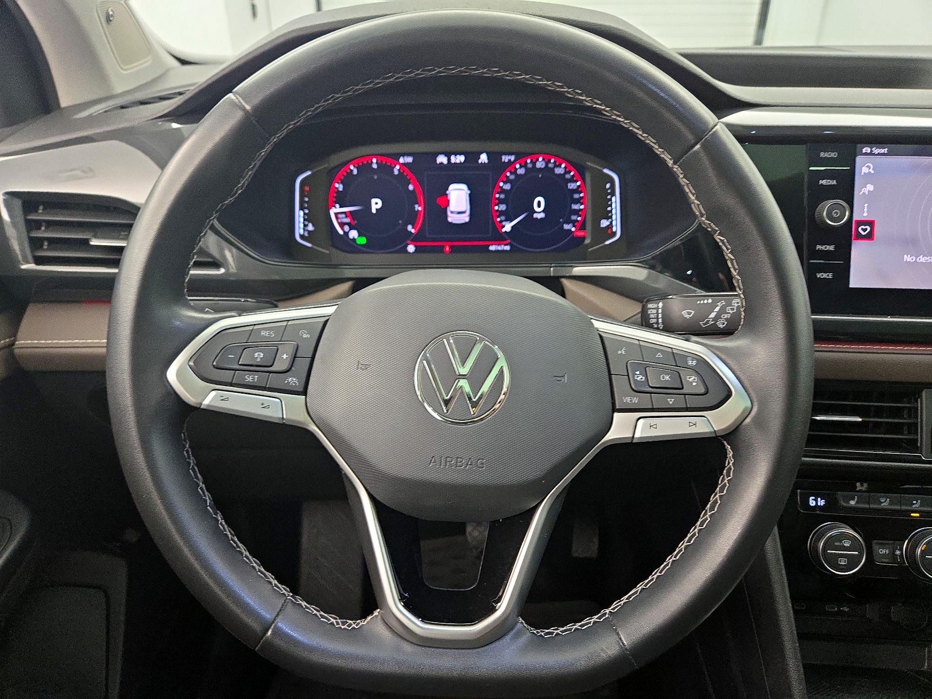 Thumbnail: 2022 Volkswagen Taos - 10