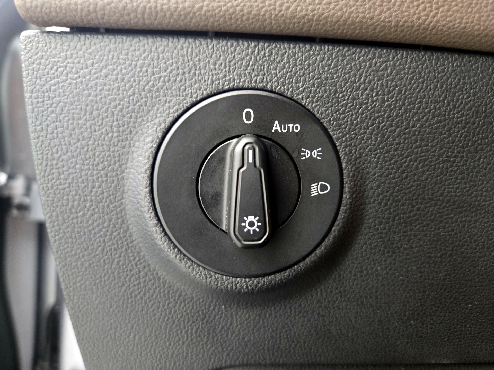 Thumbnail: 2022 Volkswagen Taos - 13