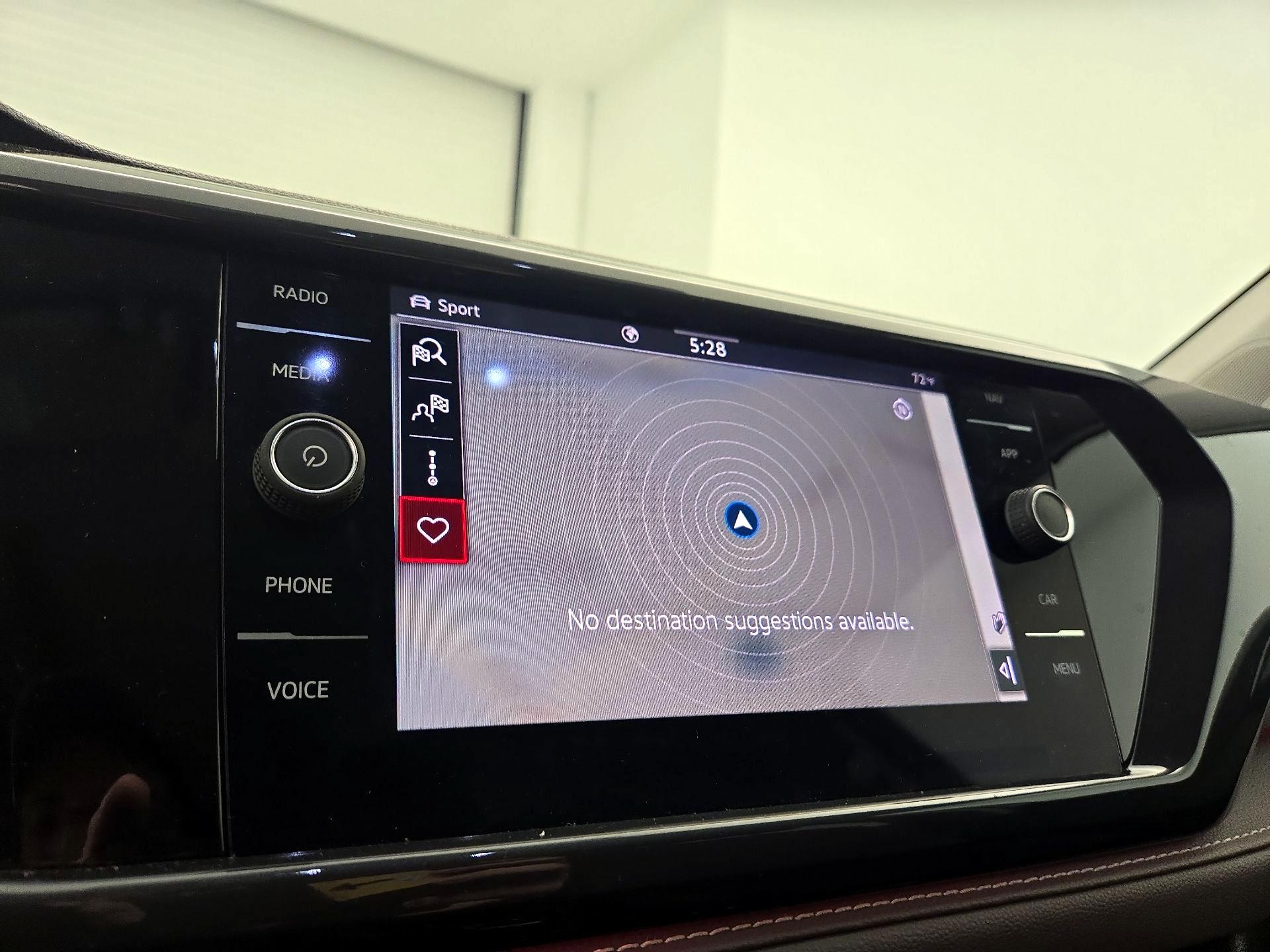 Thumbnail: 2022 Volkswagen Taos - 14