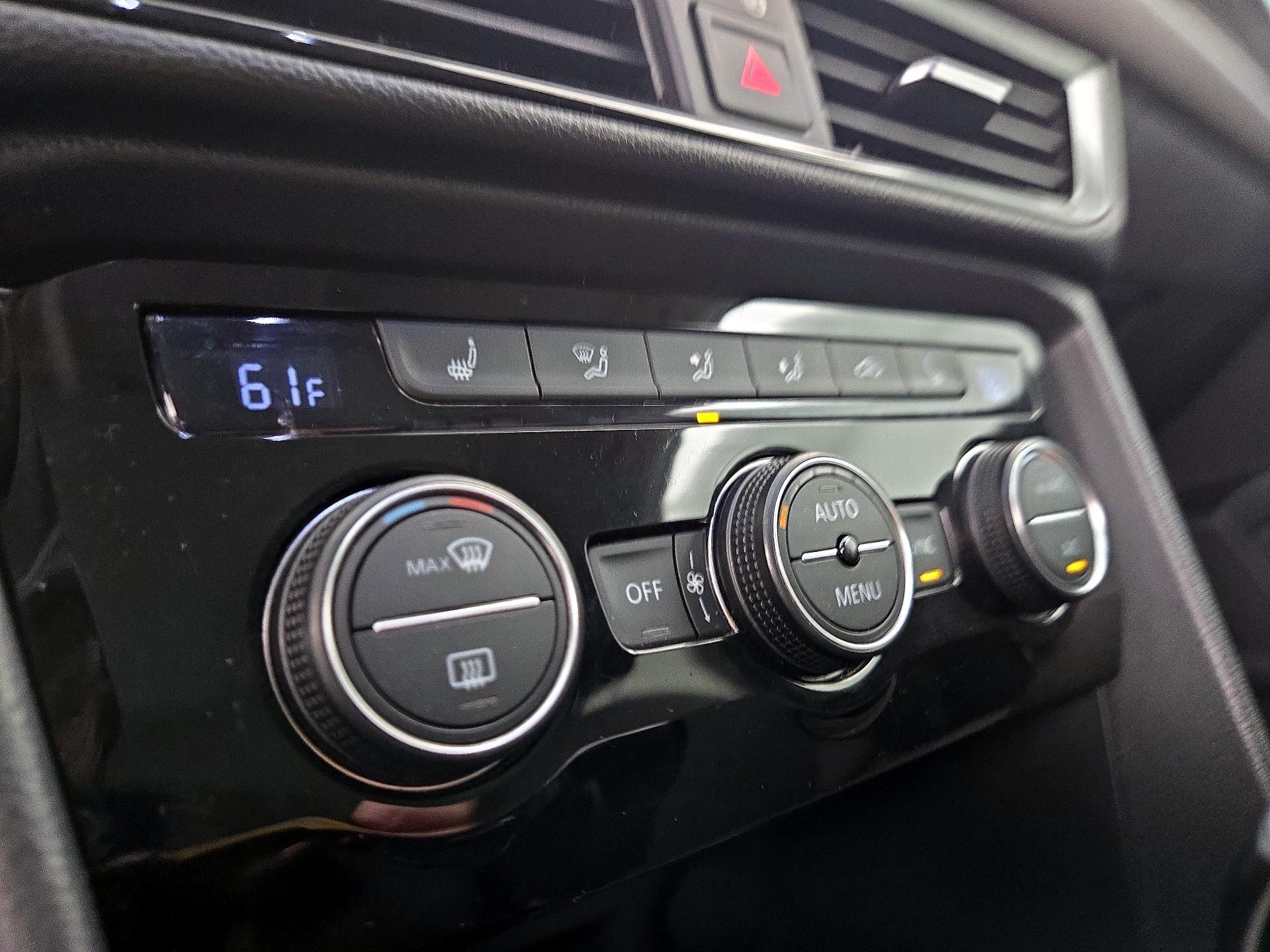 Thumbnail: 2022 Volkswagen Taos - 17