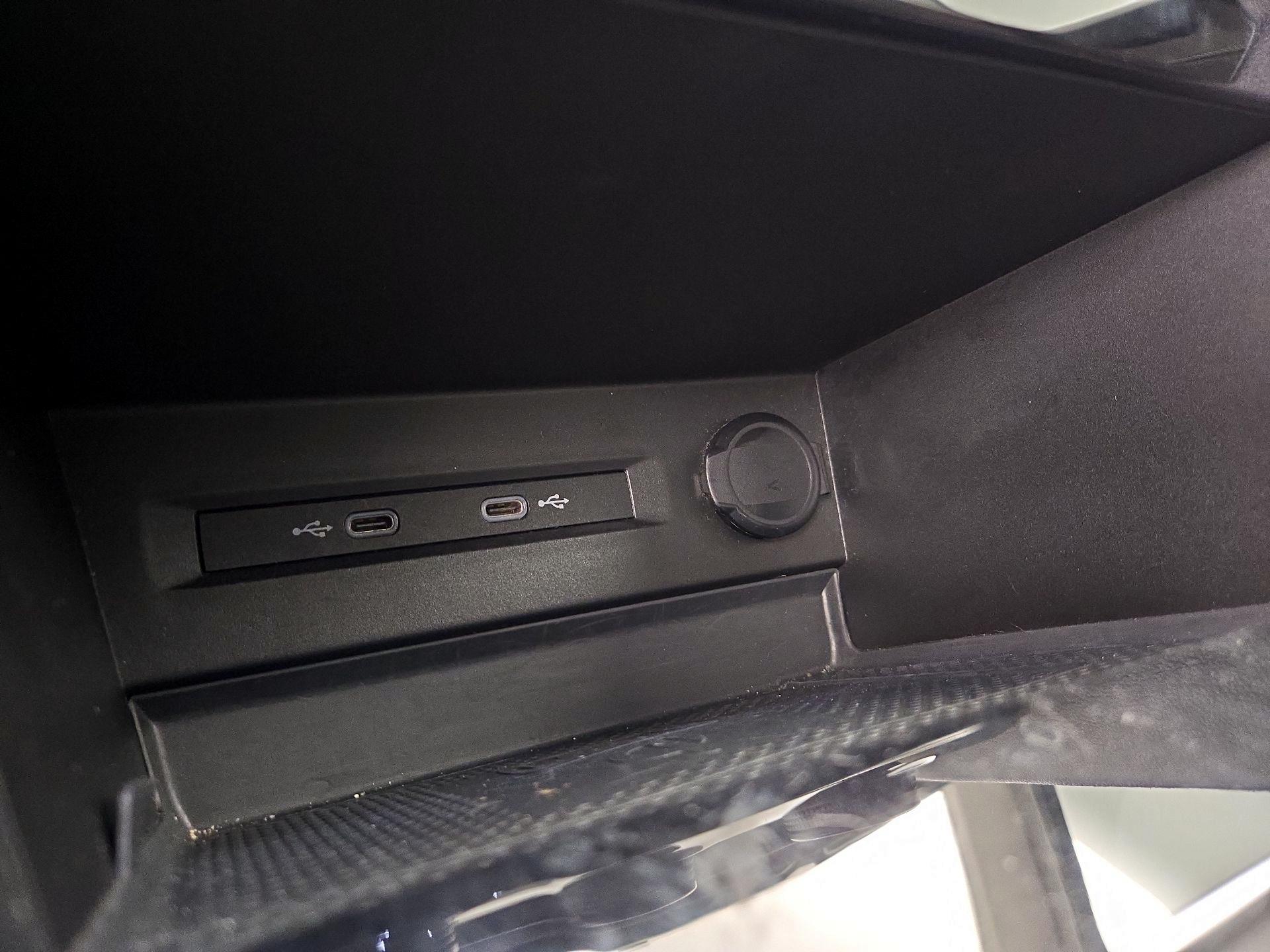 Thumbnail: 2022 Volkswagen Taos - 19