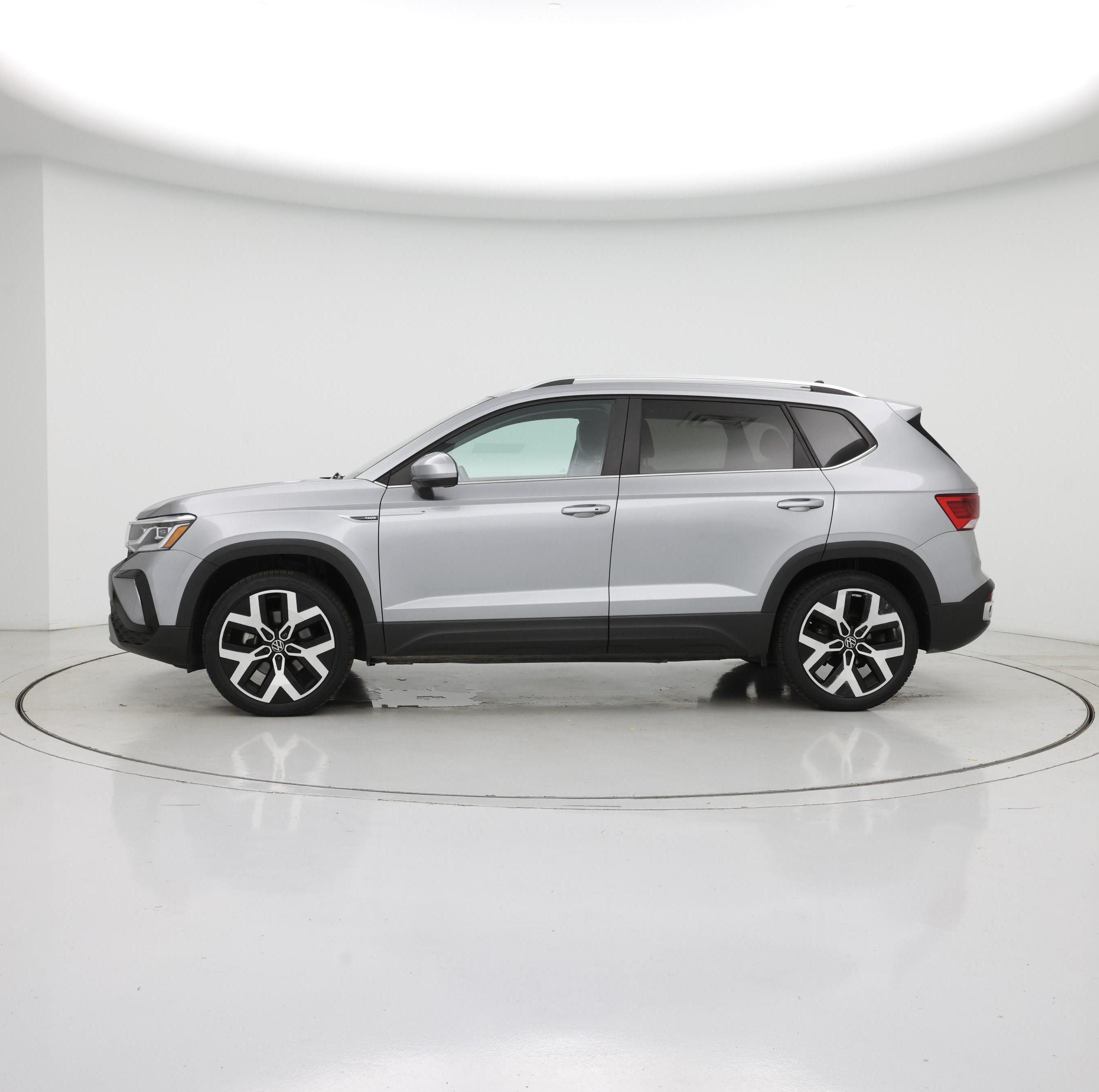 Thumbnail: 2022 Volkswagen Taos - 3