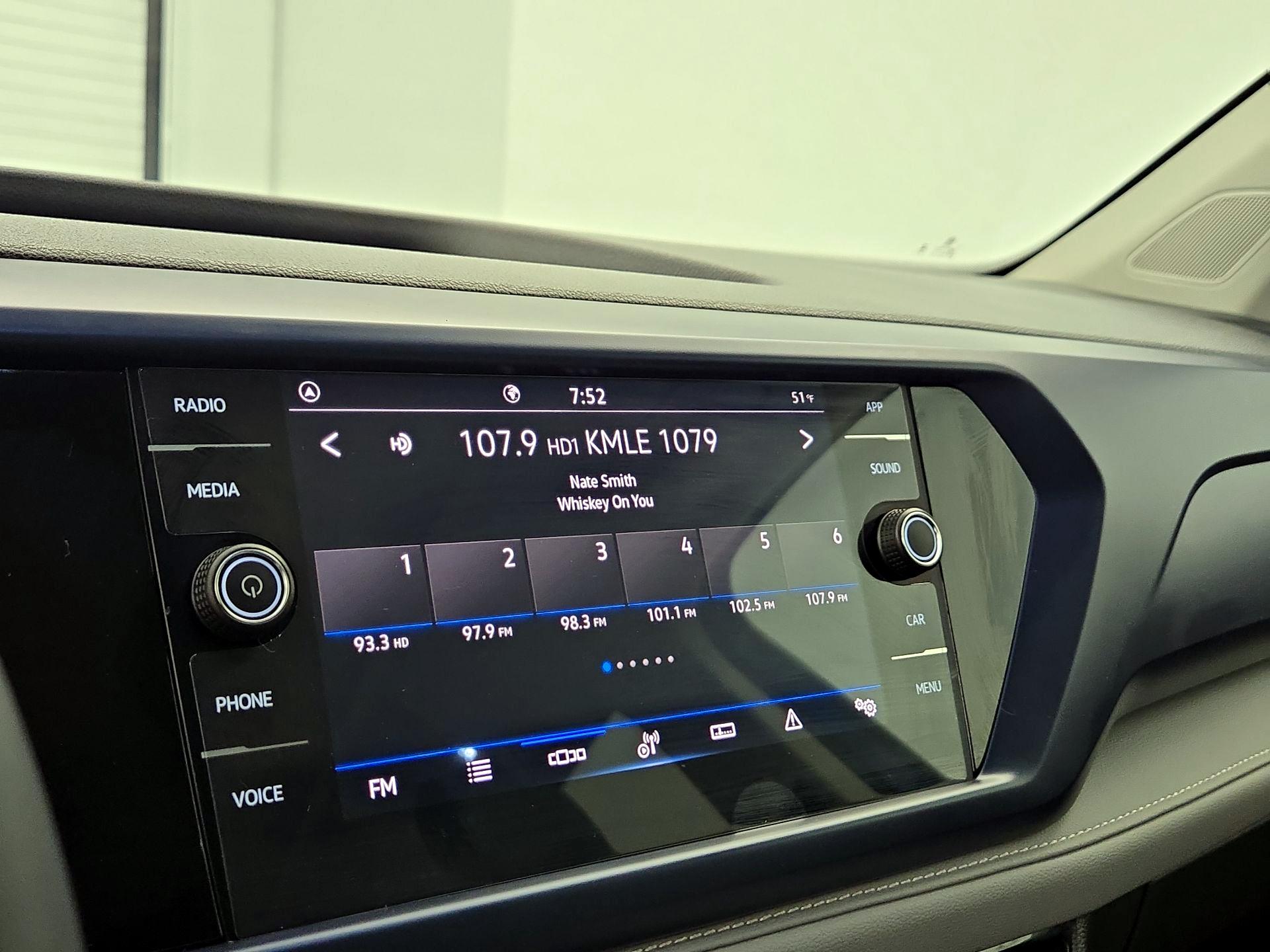 Thumbnail: 2024 Volkswagen Taos - 15