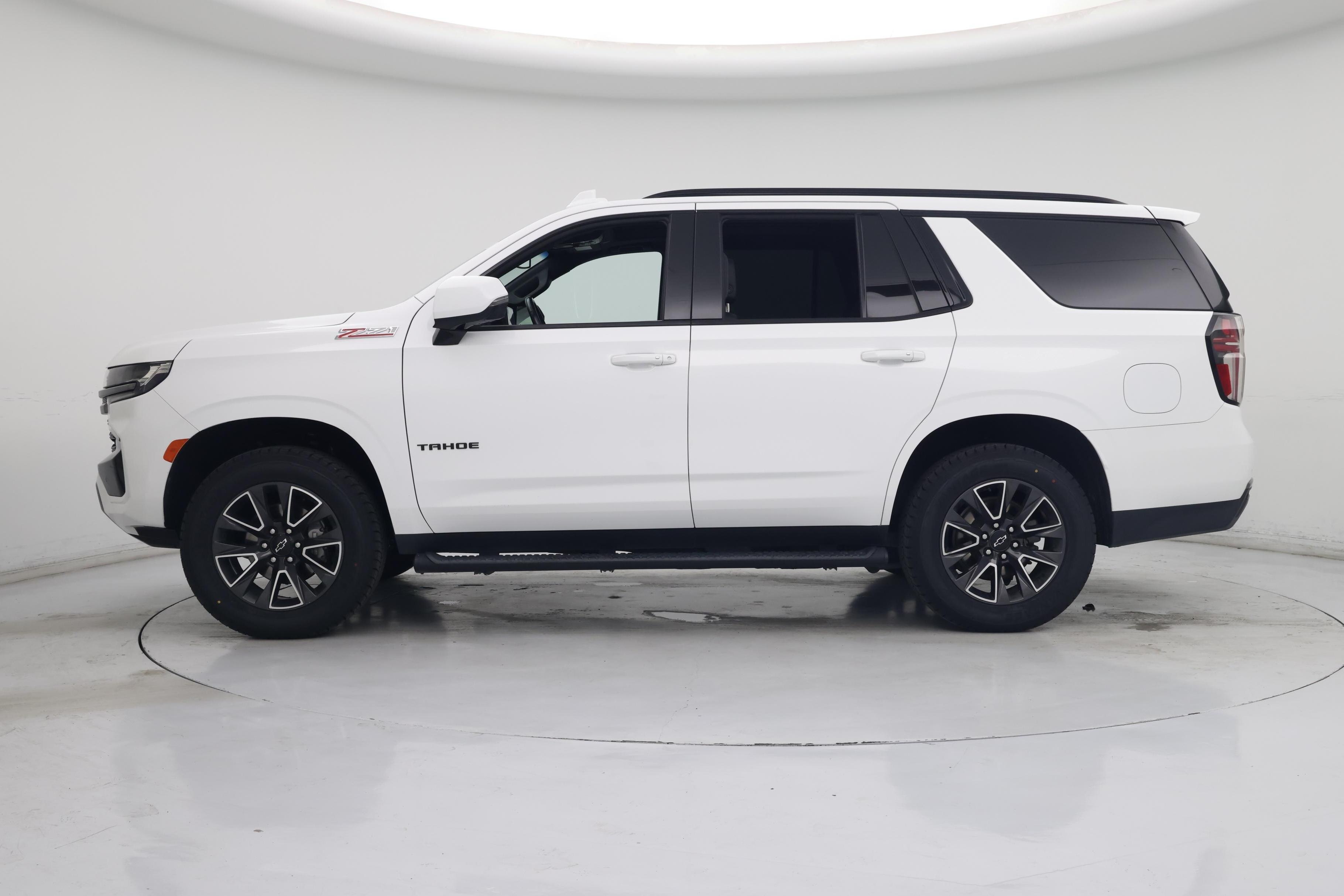Thumbnail: 2021 Chevrolet Tahoe - 3