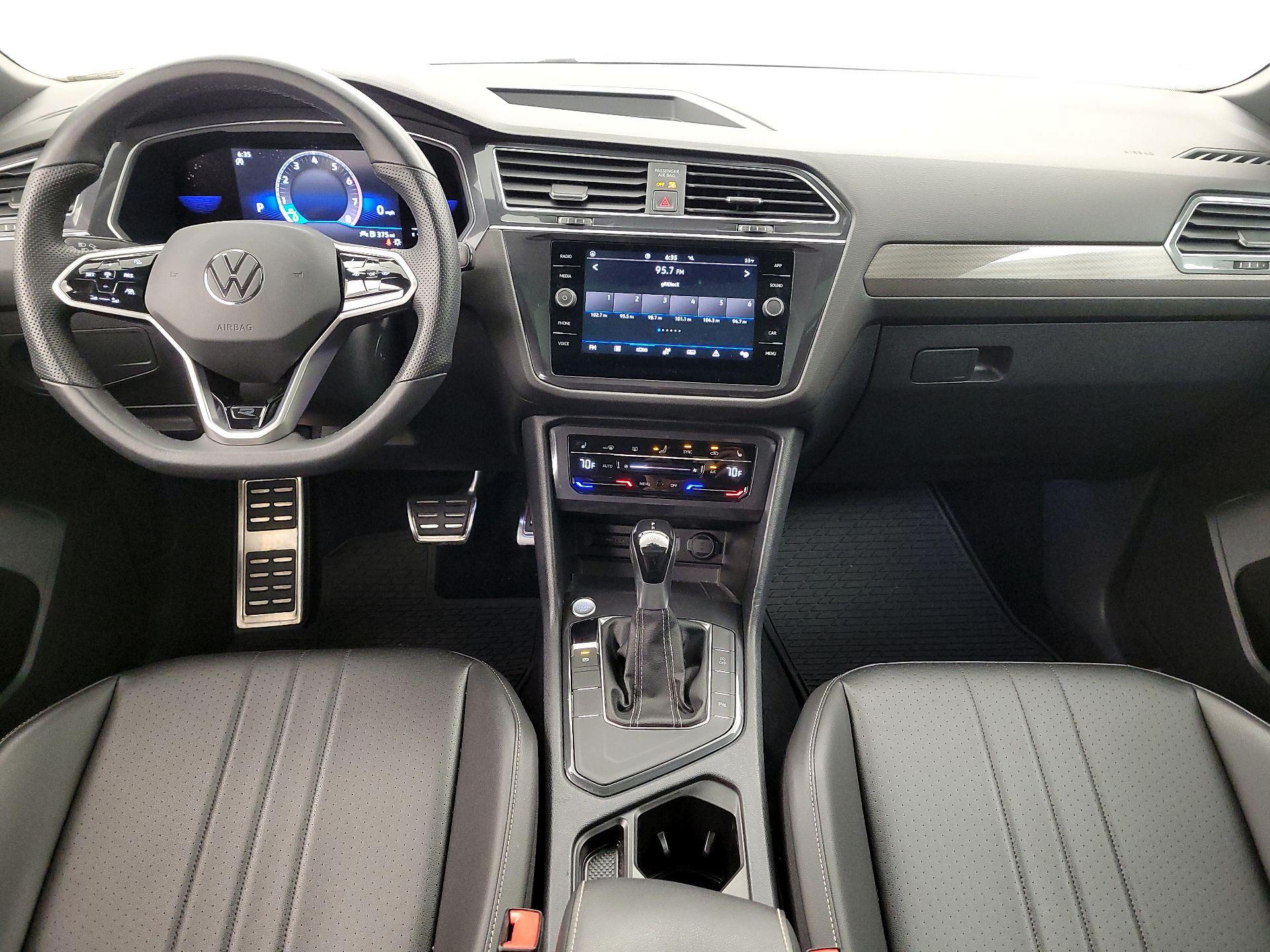 Thumbnail: 2022 Volkswagen Tiguan - 9