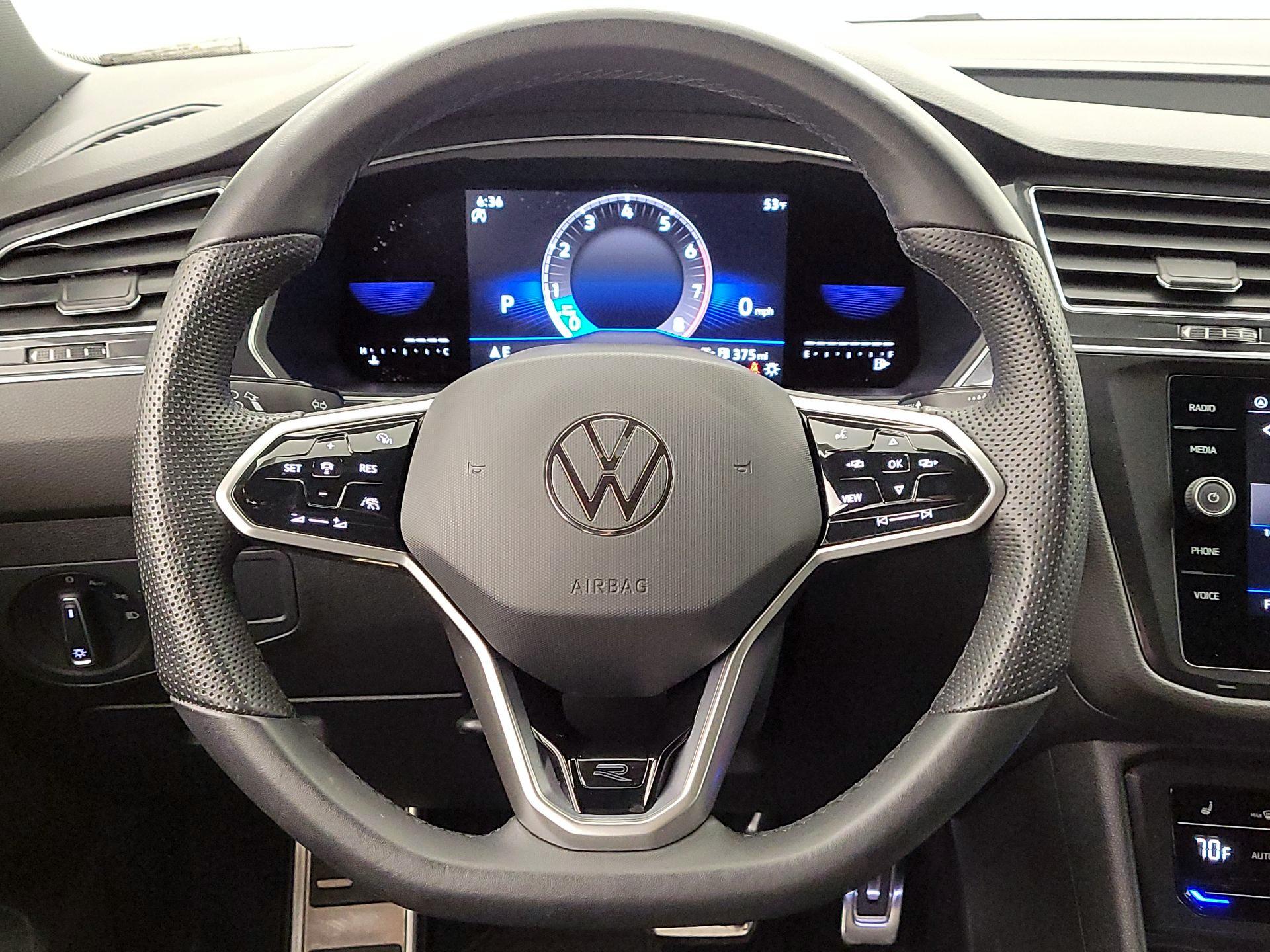 Thumbnail: 2022 Volkswagen Tiguan - 10