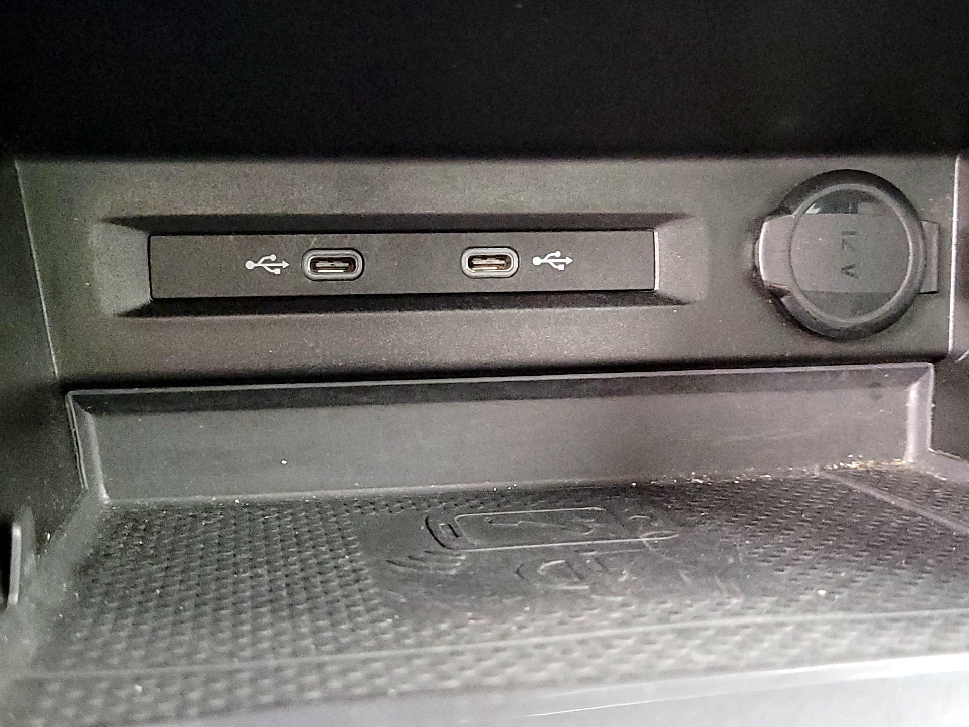 Thumbnail: 2022 Volkswagen Tiguan - 18