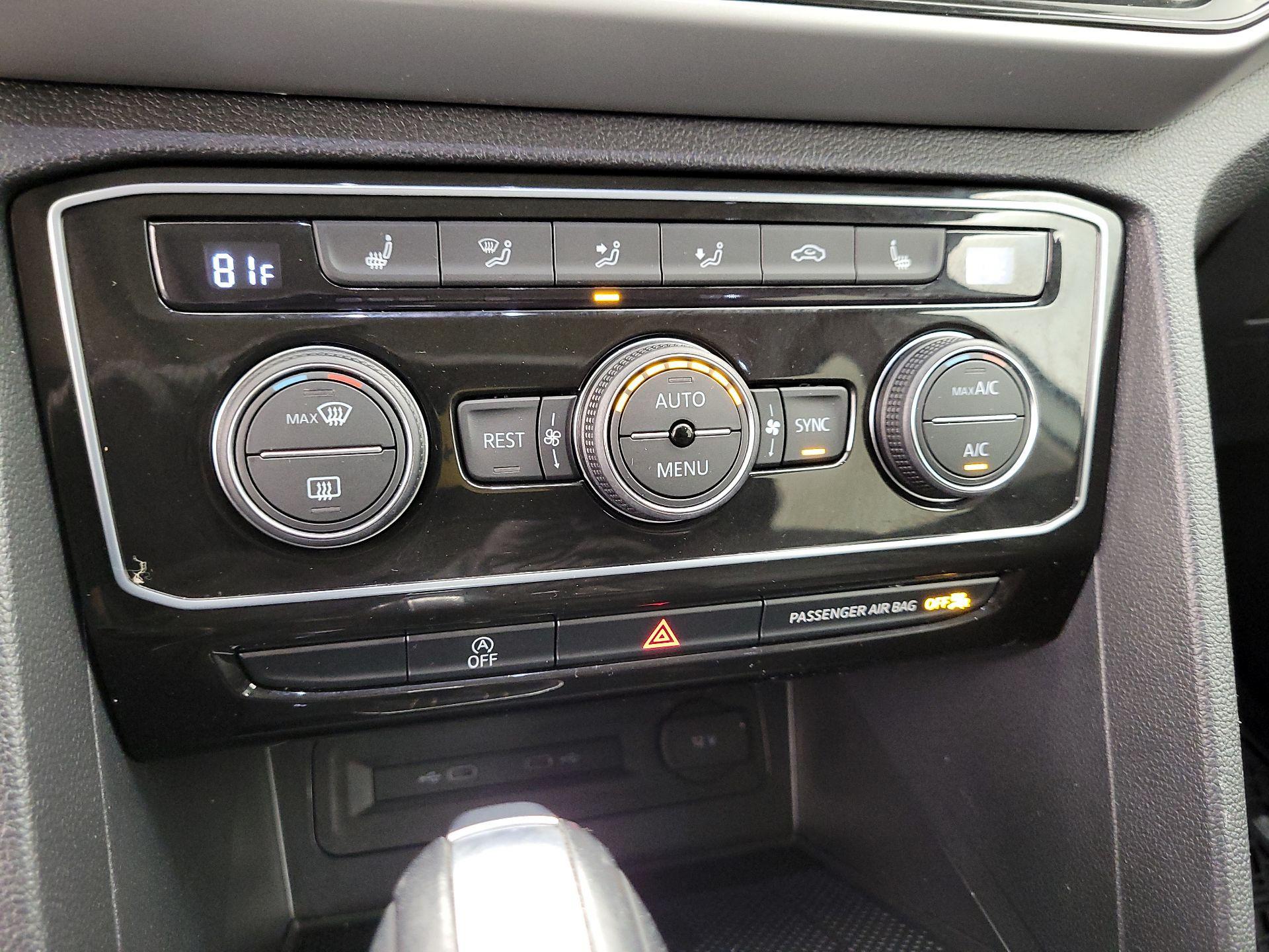 Thumbnail: 2022 Volkswagen Atlas - 16