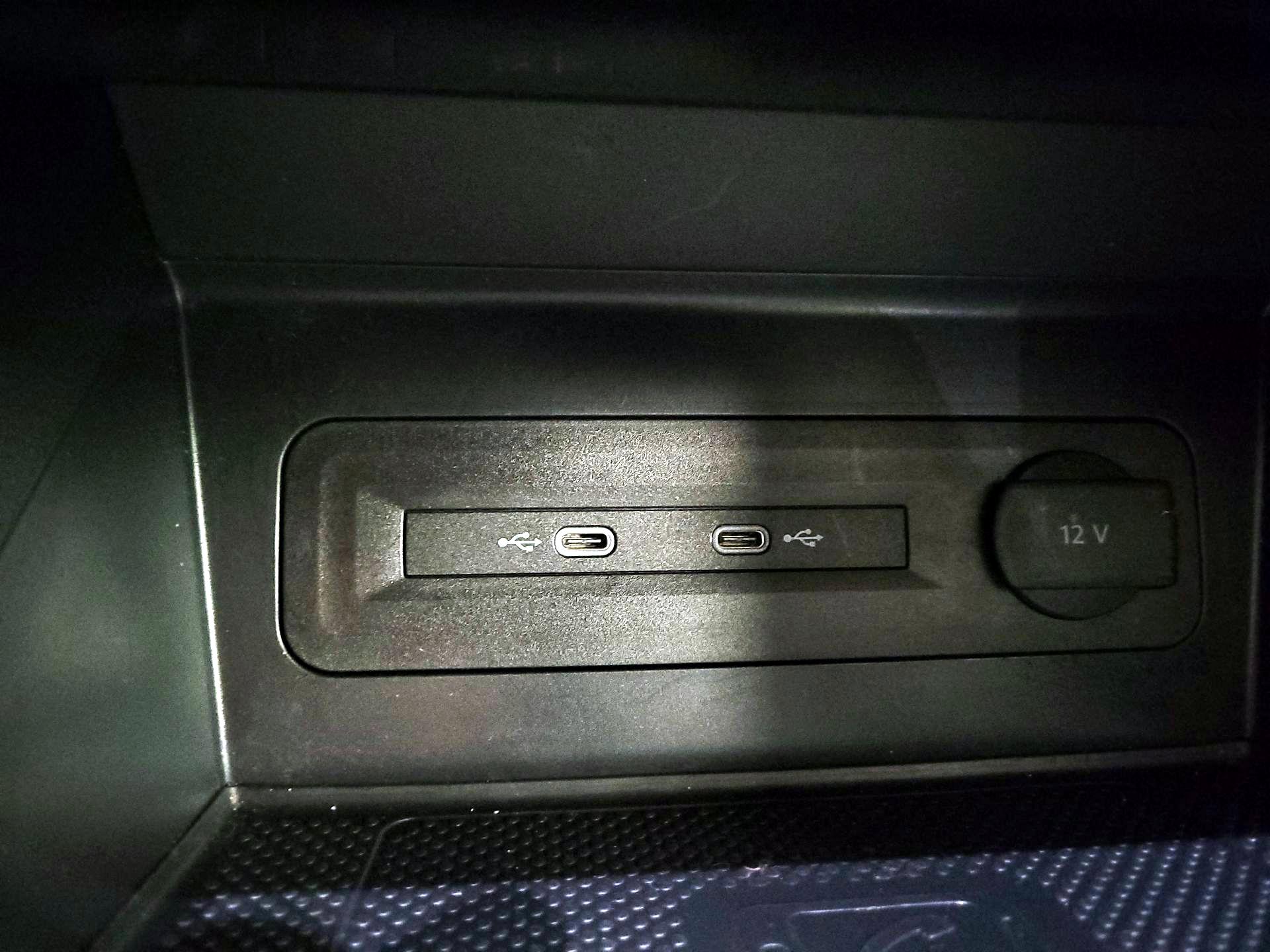 Thumbnail: 2022 Volkswagen Atlas - 18