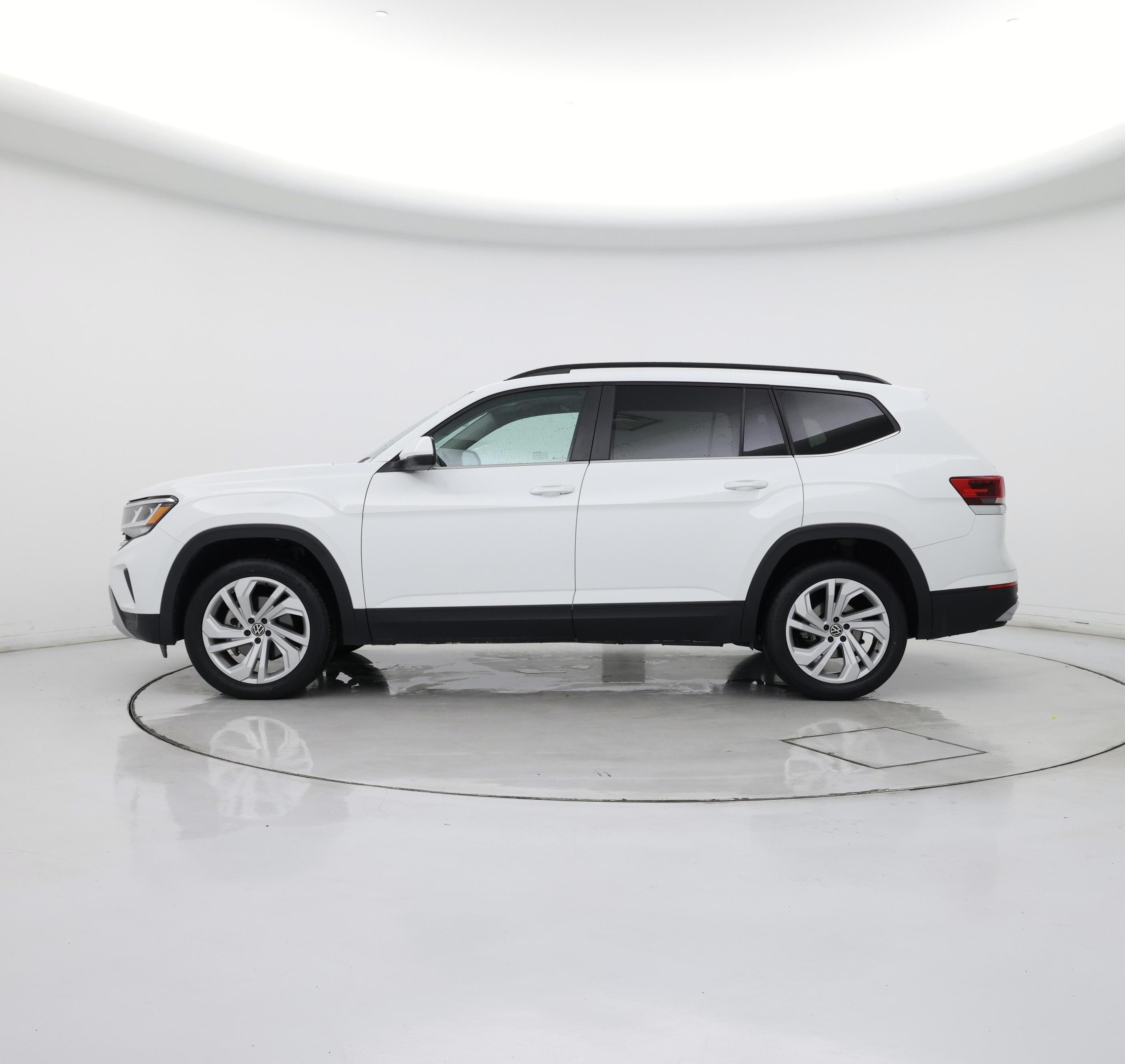 Thumbnail: 2022 Volkswagen Atlas - 3