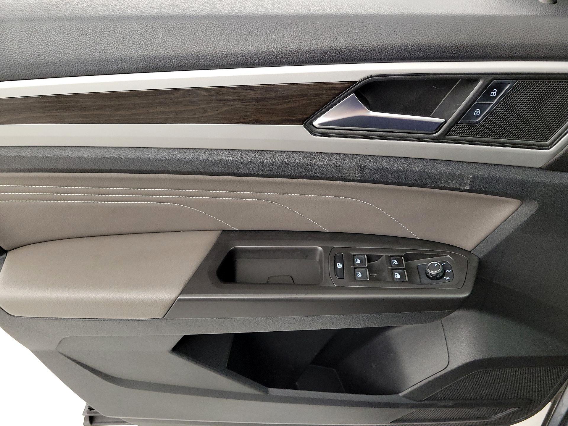 Thumbnail: 2022 Volkswagen Atlas - 12