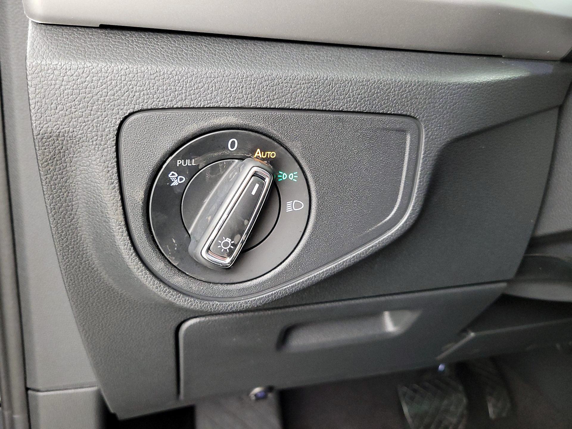 Thumbnail: 2022 Volkswagen Atlas - 13