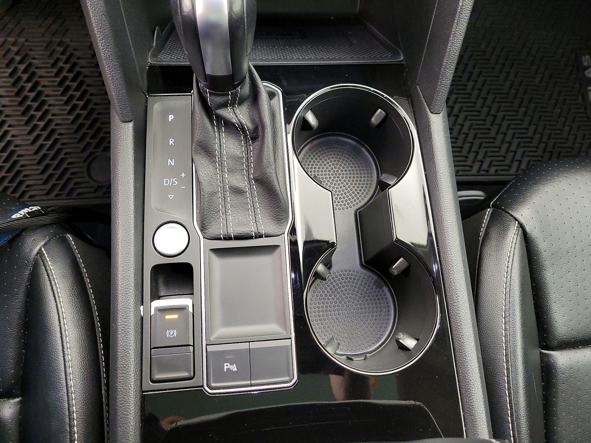 Thumbnail: 2022 Volkswagen Atlas - 17