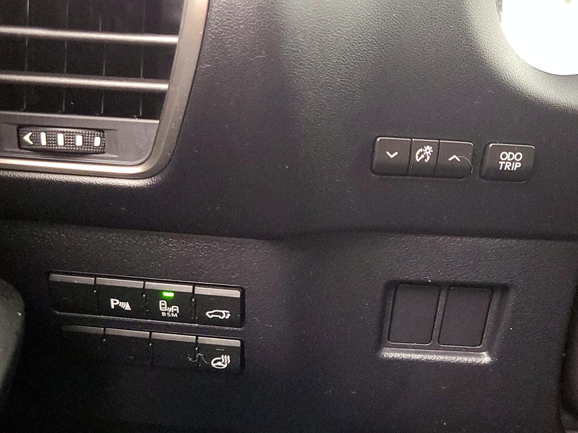 Thumbnail: 2017 Lexus NX - 14