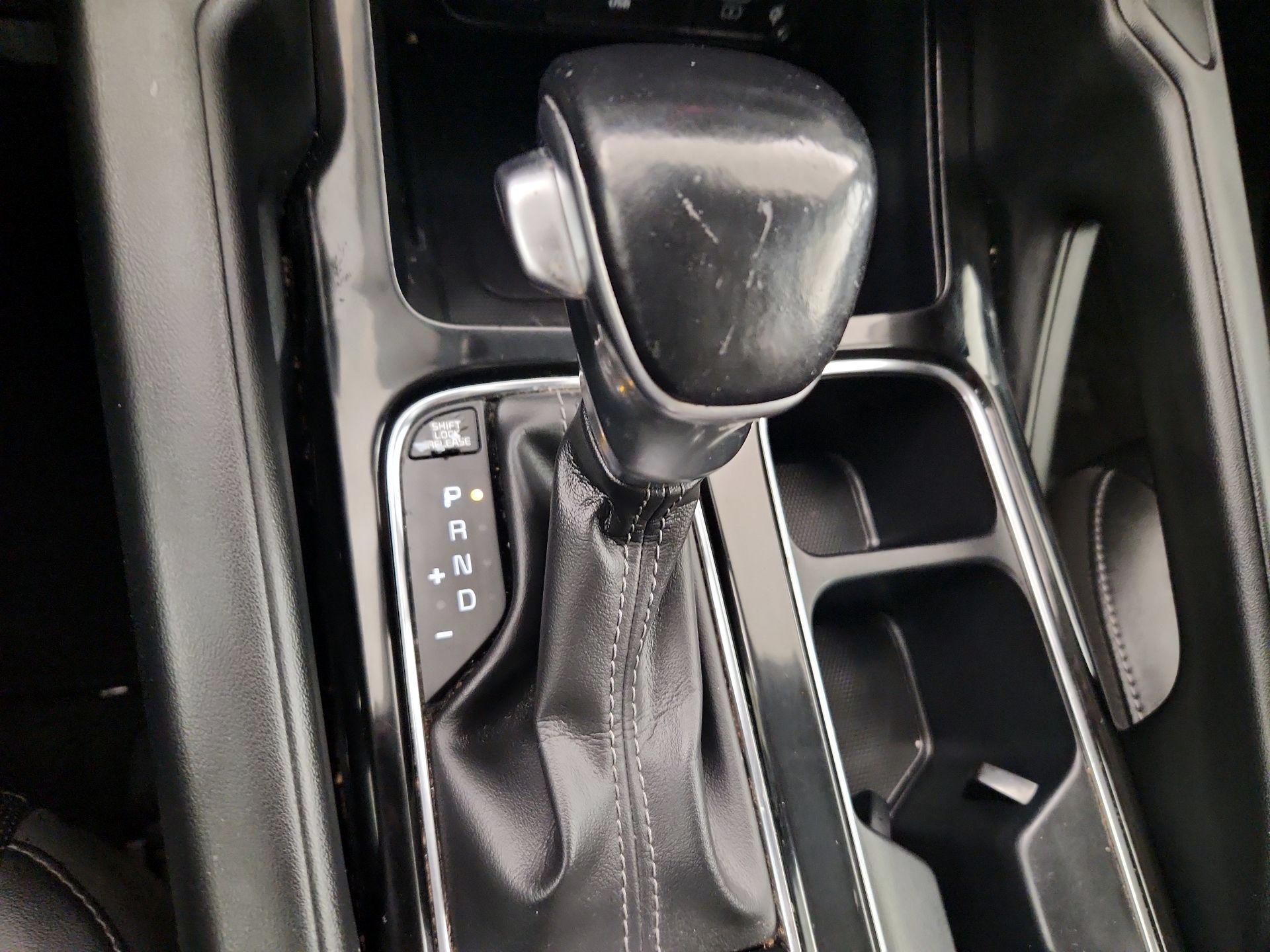 Thumbnail: 2023 Kia Telluride - 17