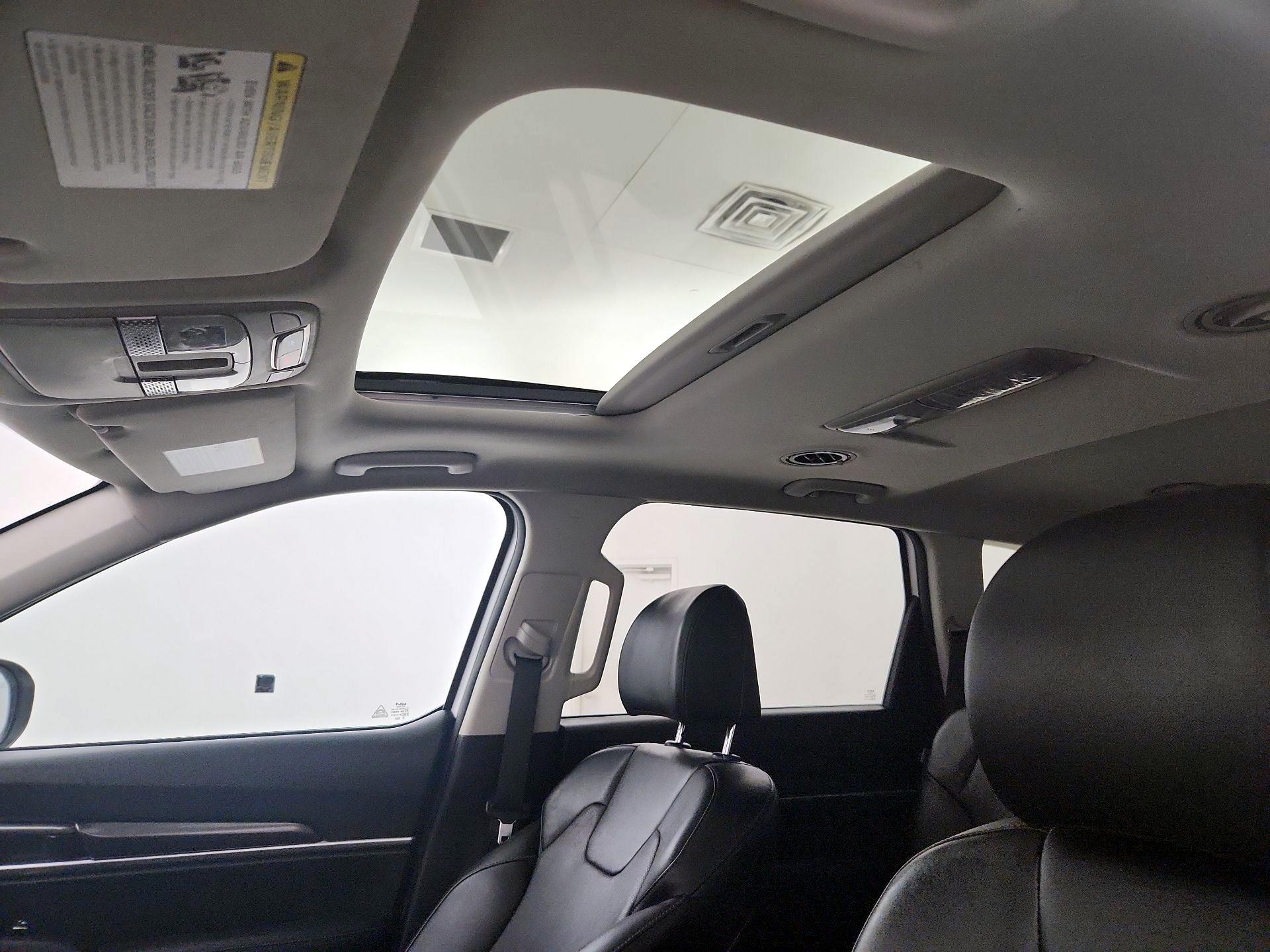 Thumbnail: 2023 Kia Telluride - 19