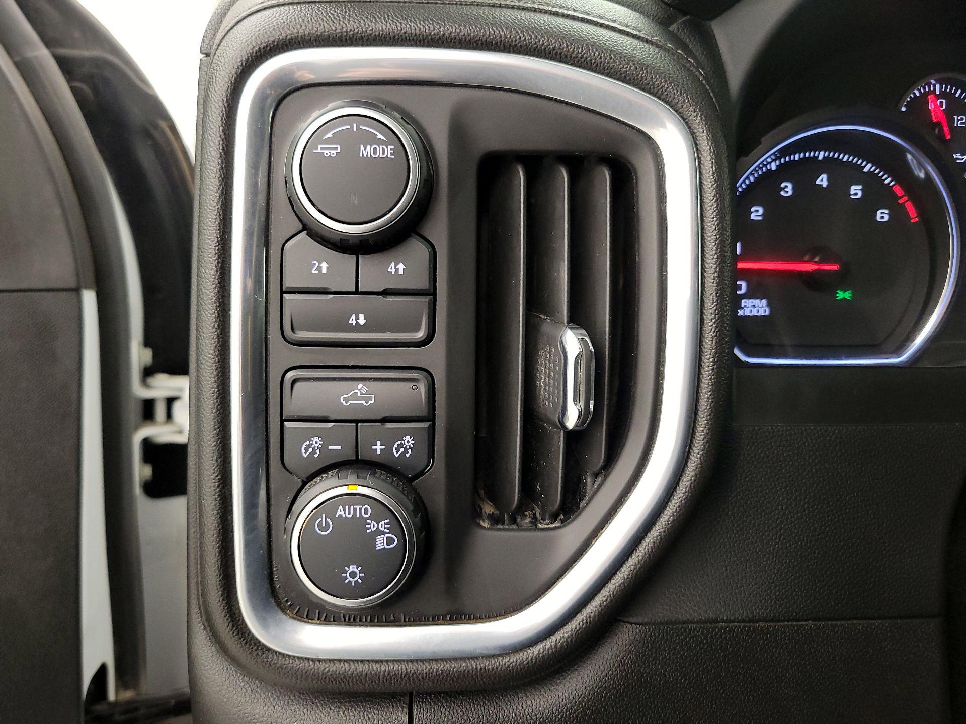 Thumbnail: 2022 Chevrolet Silverado 2500 - 13