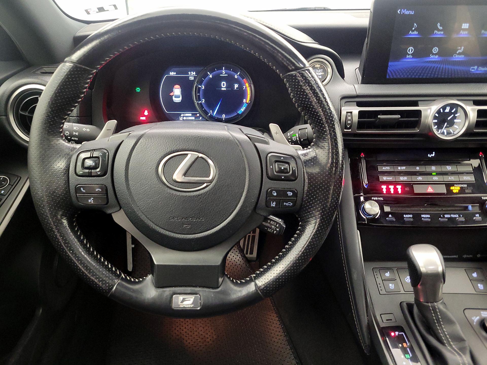 Thumbnail: 2022 Lexus IS - 10