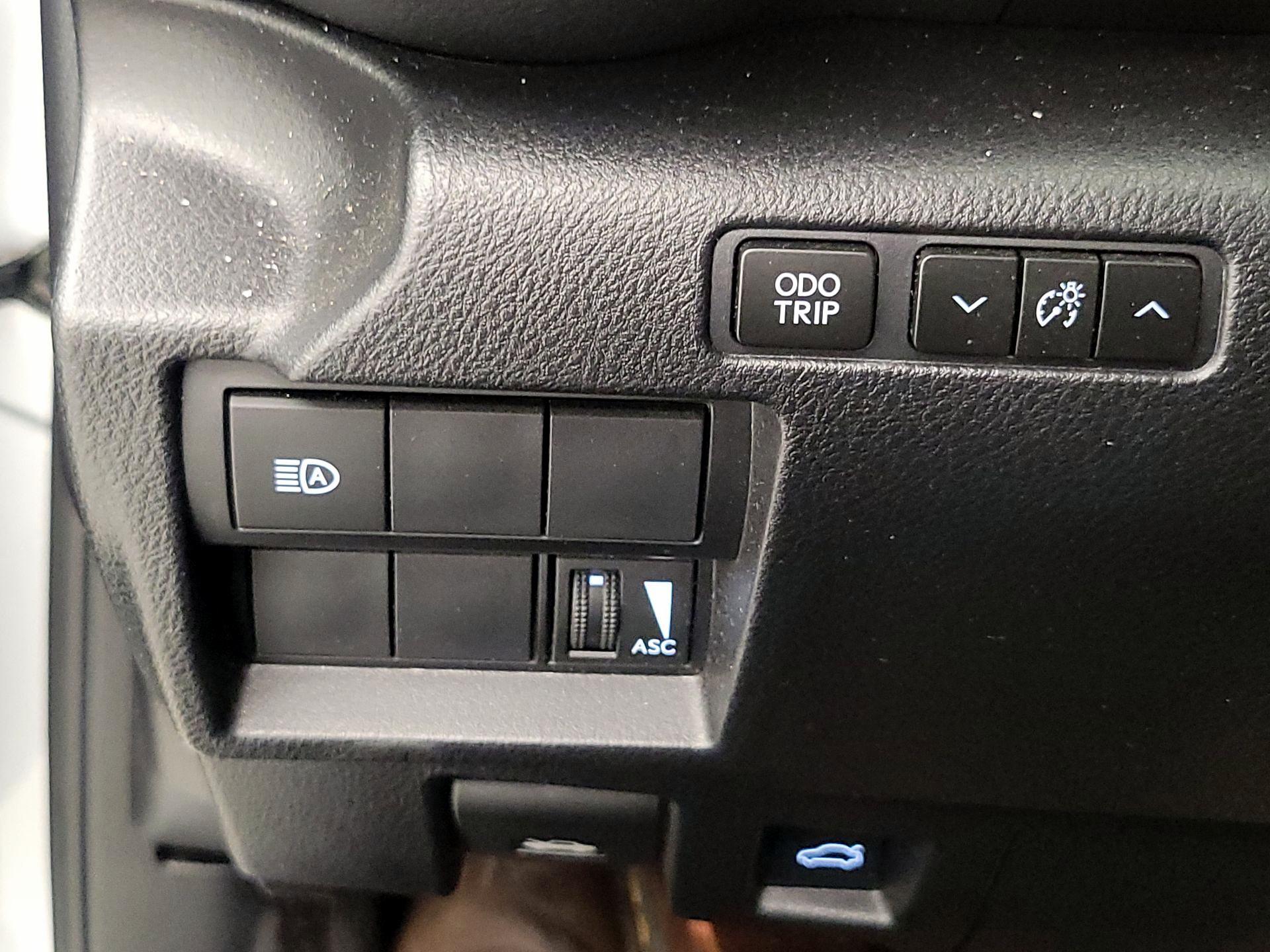 Thumbnail: 2022 Lexus IS - 13