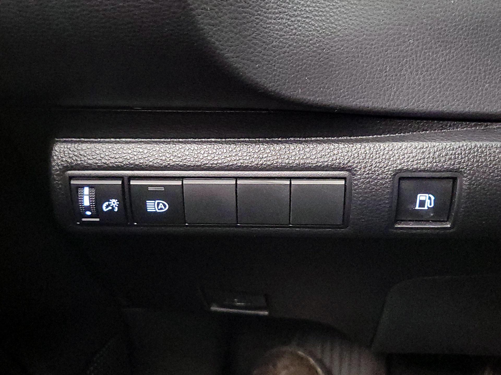 Thumbnail: 2023 Toyota Corolla - 13