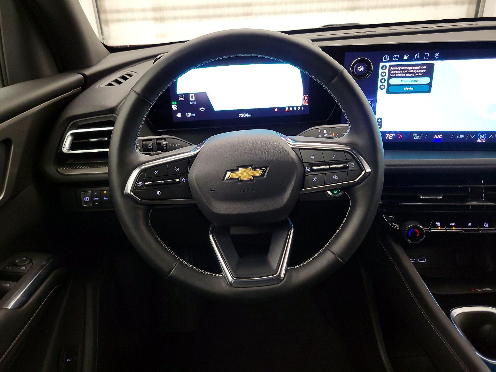 Thumbnail: 2025 Chevrolet Traverse - 10