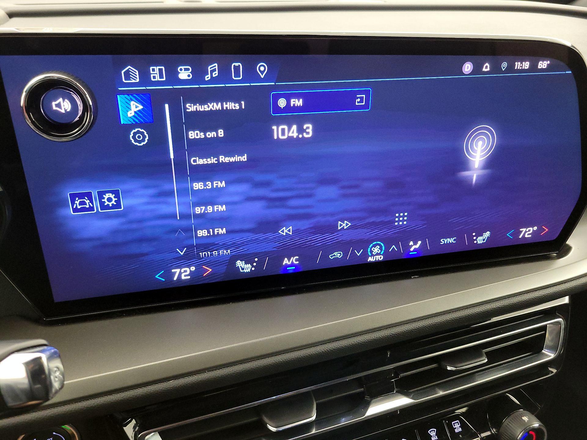 Thumbnail: 2025 Chevrolet Traverse - 16