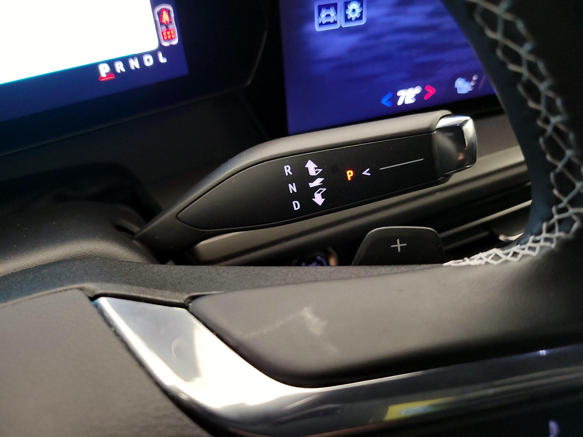 Thumbnail: 2025 Chevrolet Traverse - 18