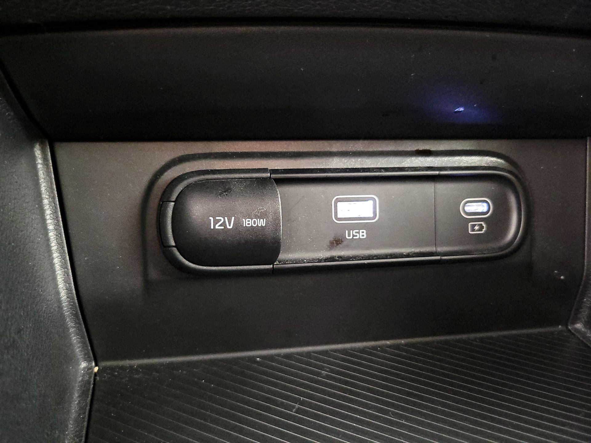 Thumbnail: 2023 Kia Sportage - 18