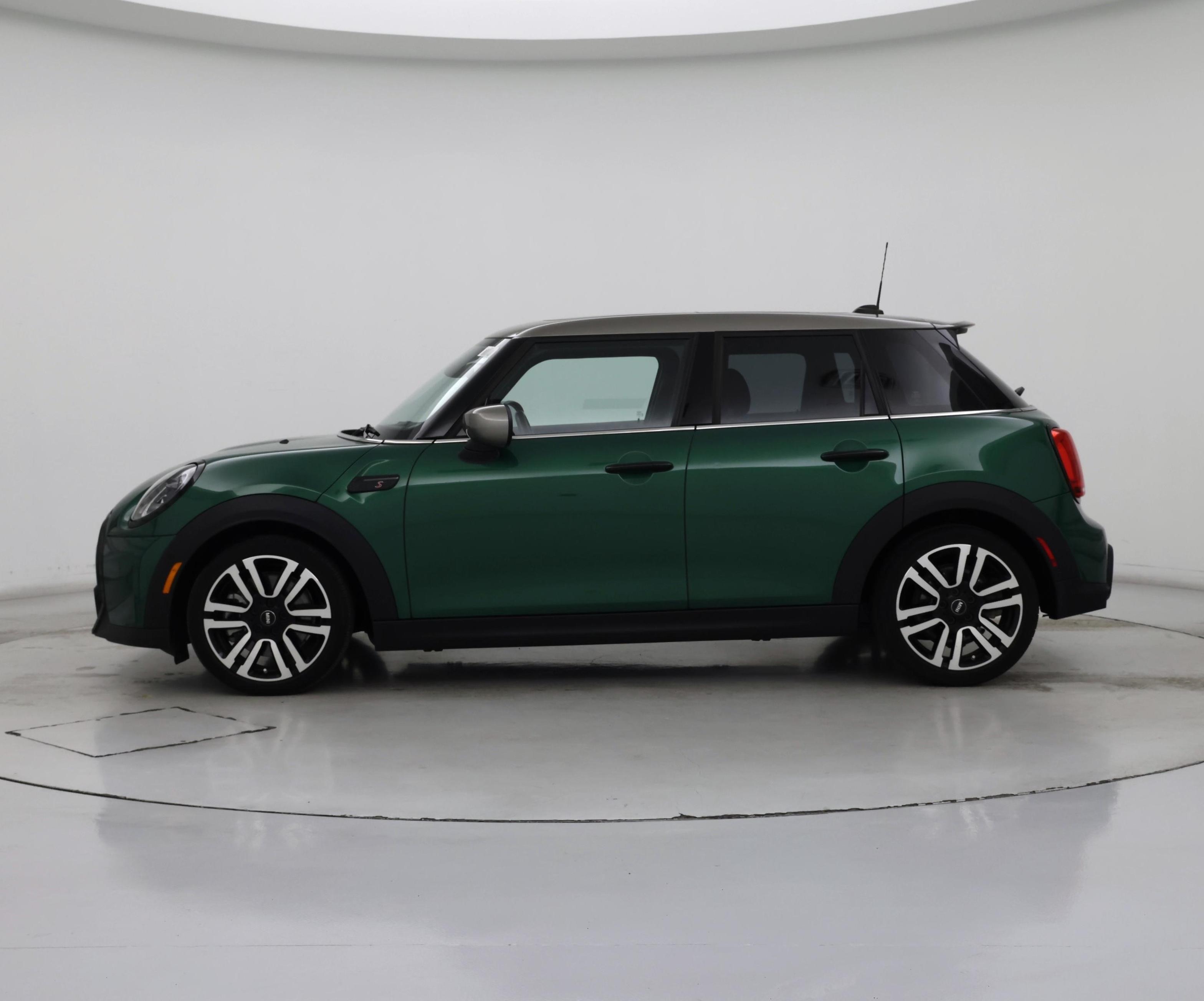 Thumbnail: 2024 MINI Cooper Hardtop - 3