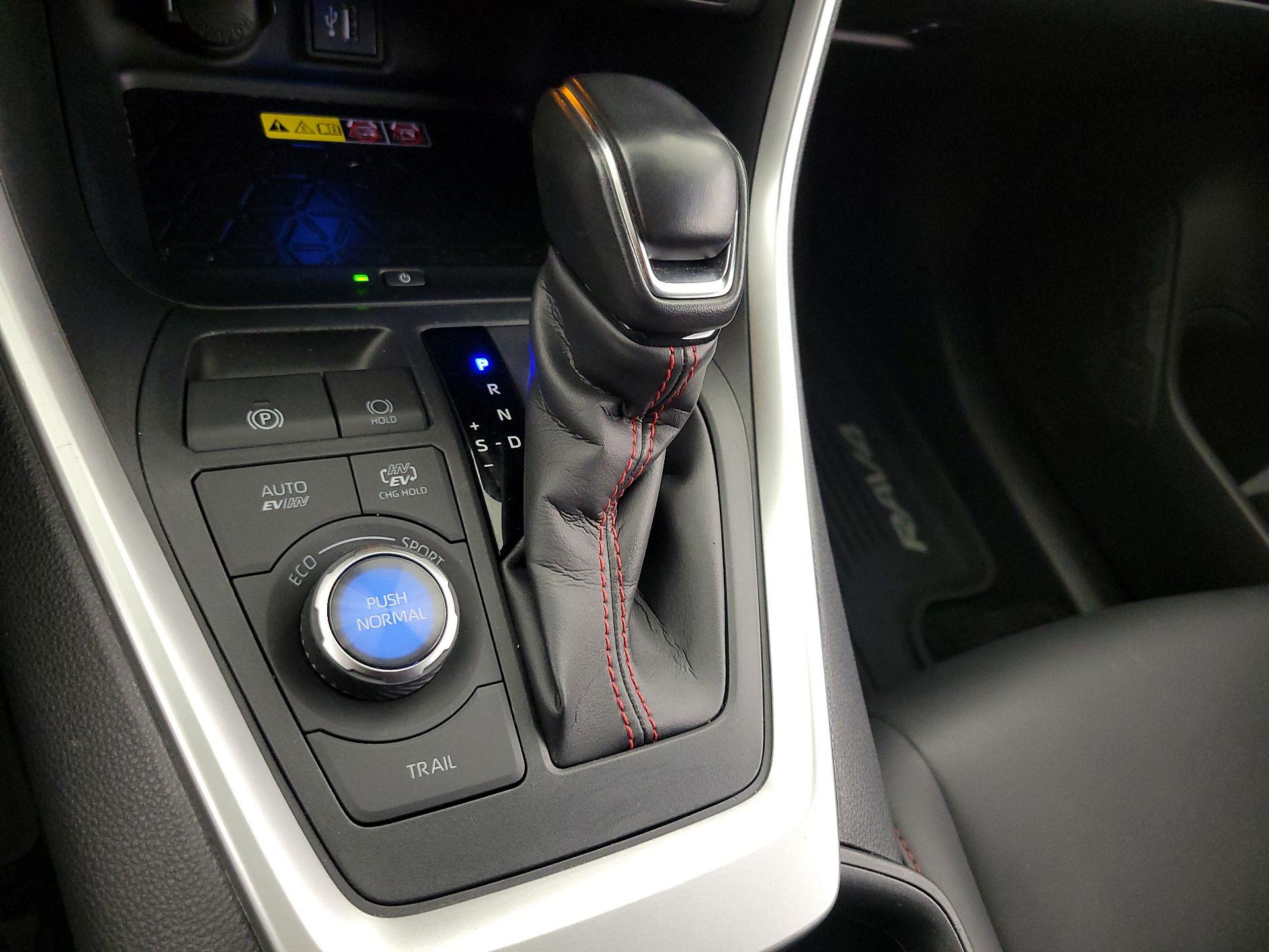 Thumbnail: 2023 Toyota RAV4 - 17