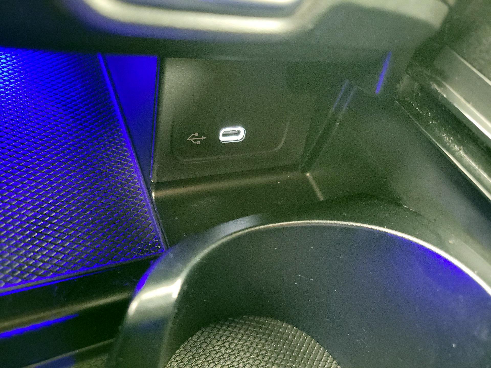 Thumbnail: 2022 Mercedes-Benz C-Class - 18